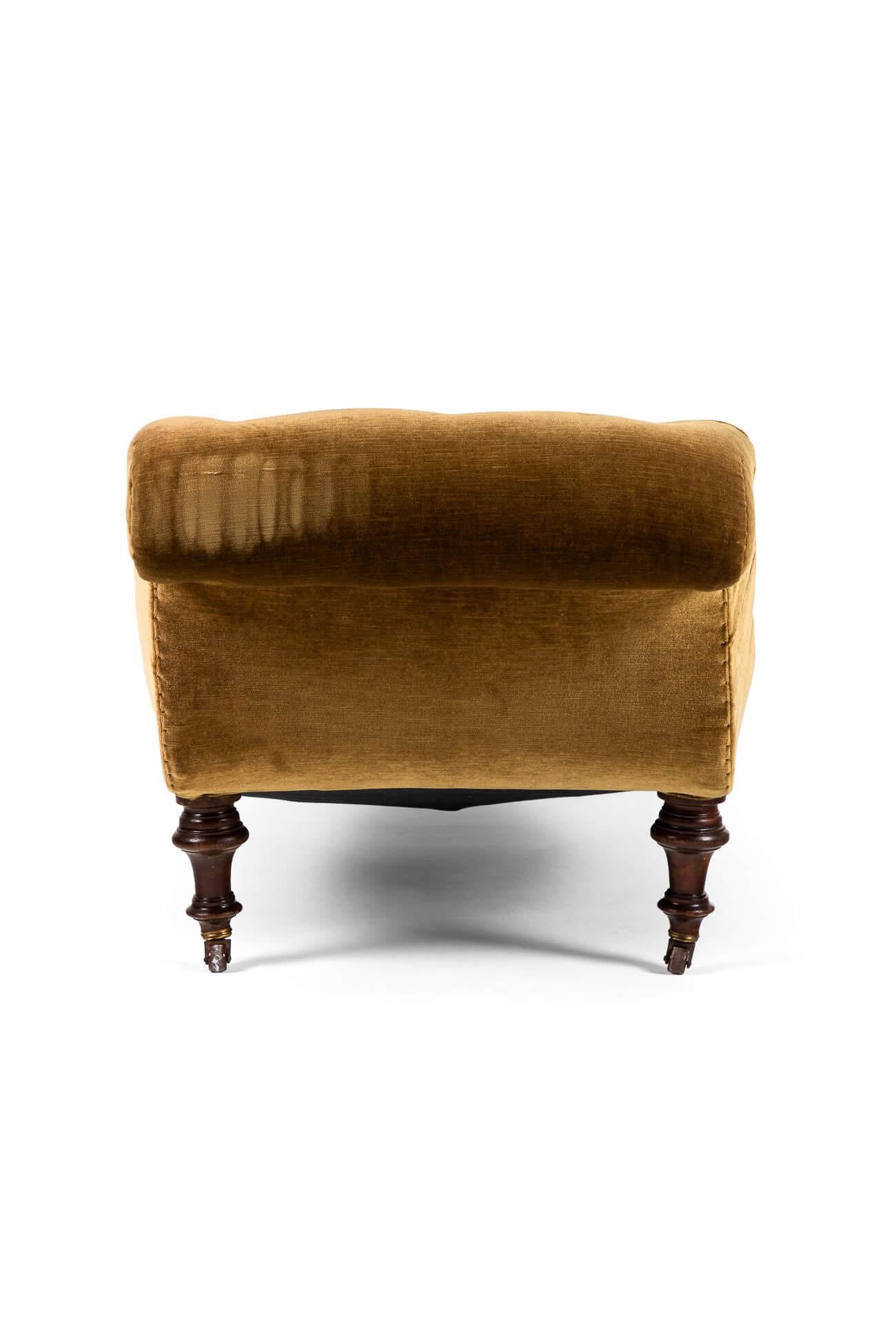 British English Button Back Chaise Longues