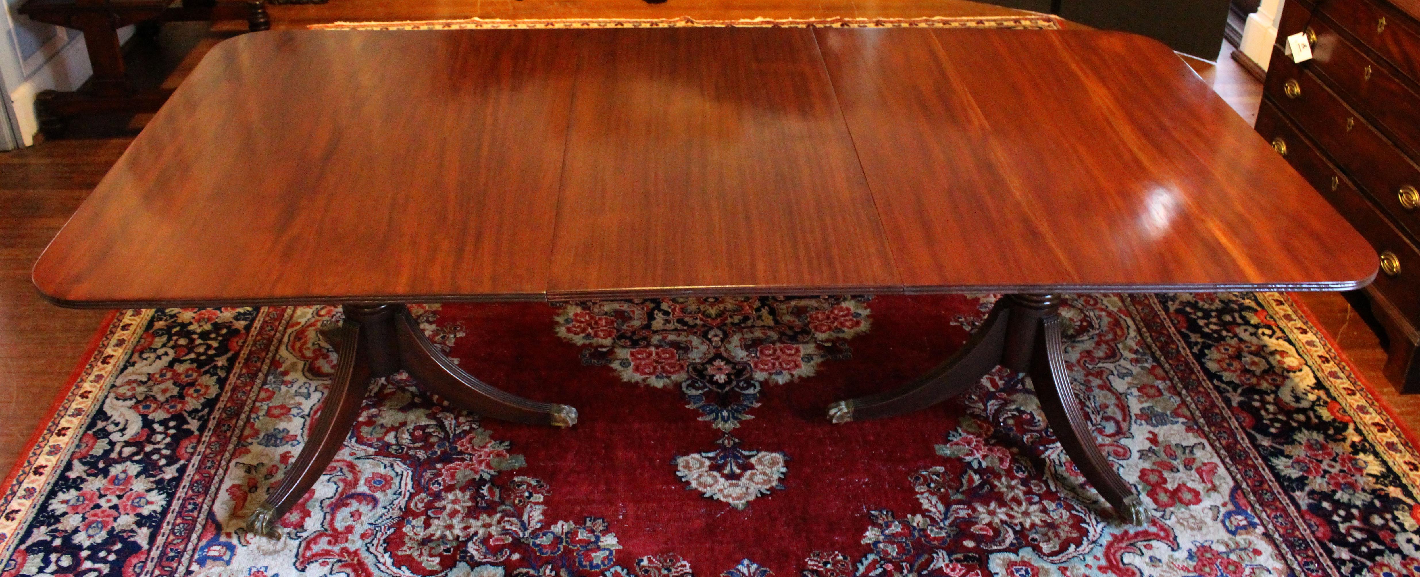 19th Century English c. 1835 William IV Period Dining Table For Sale
