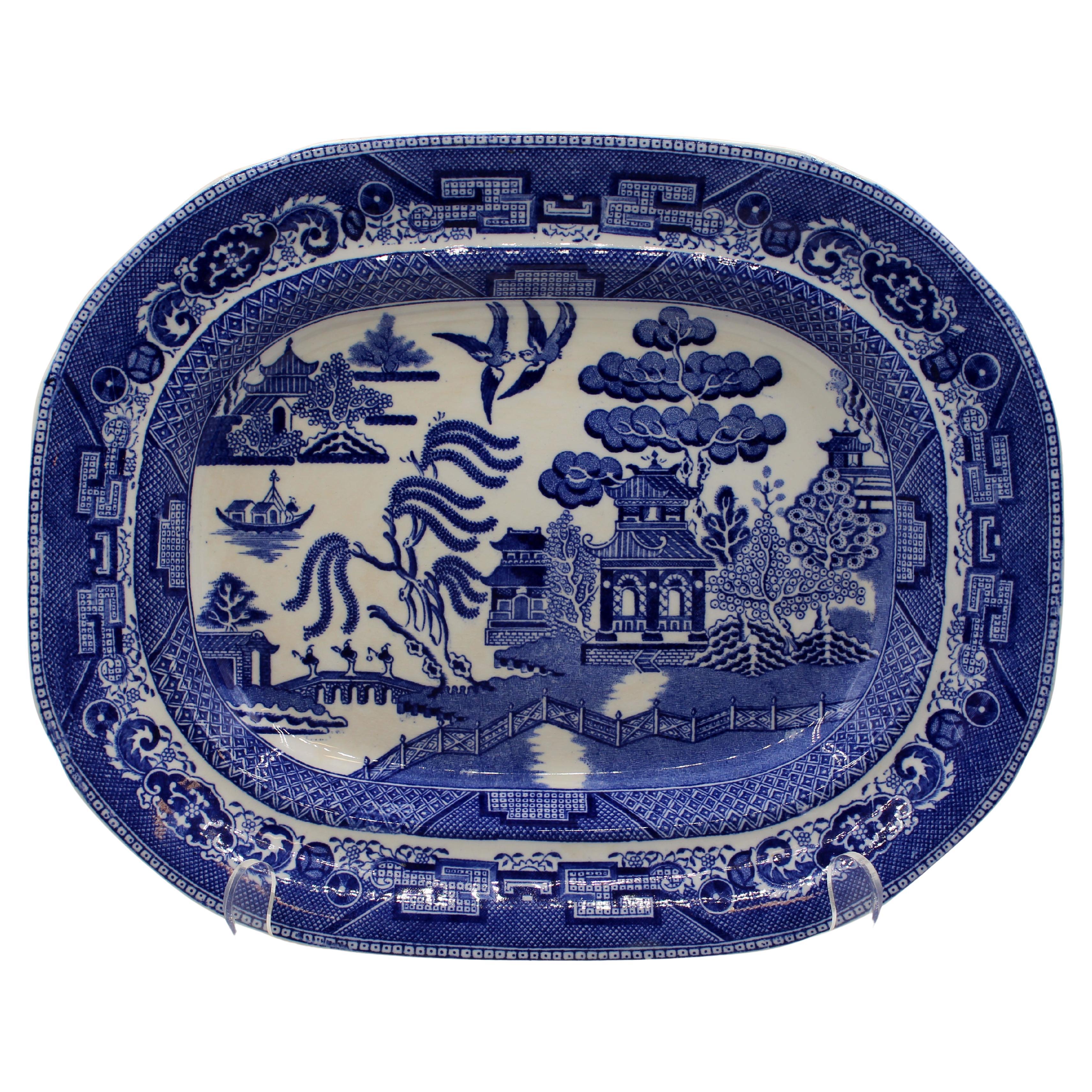 English c. 1900-1910 Wedgwood Blue Willow Pattern Platter For Sale