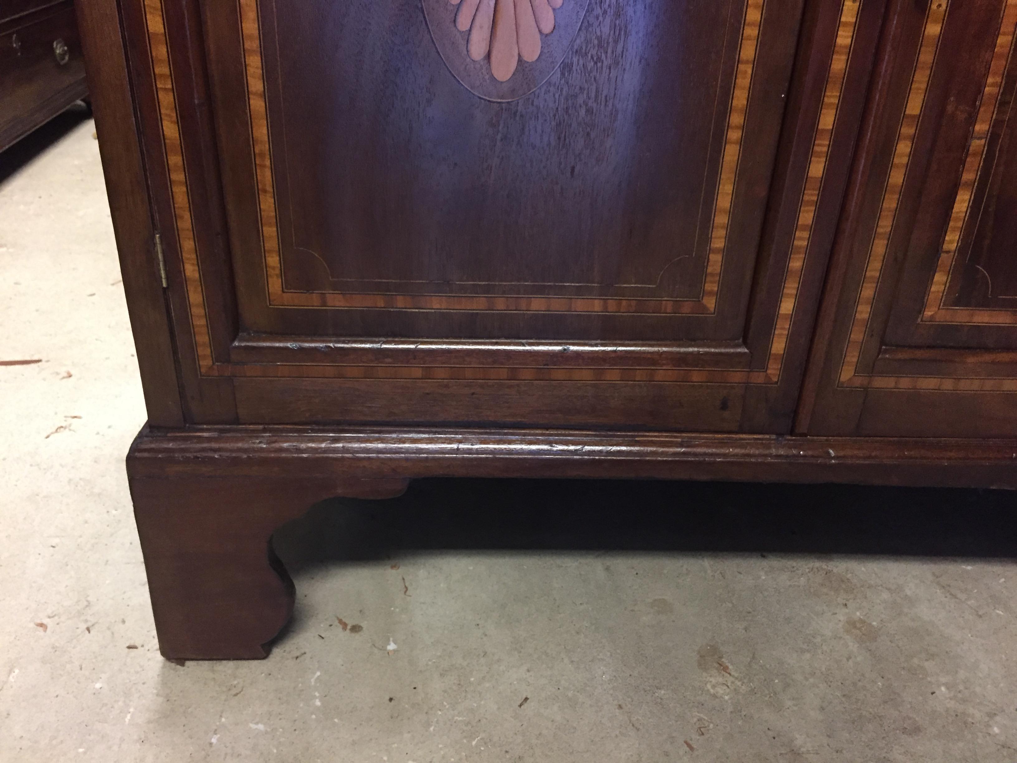 English Cabinet or Cupboard with Inlay In Good Condition For Sale In Athens, GA