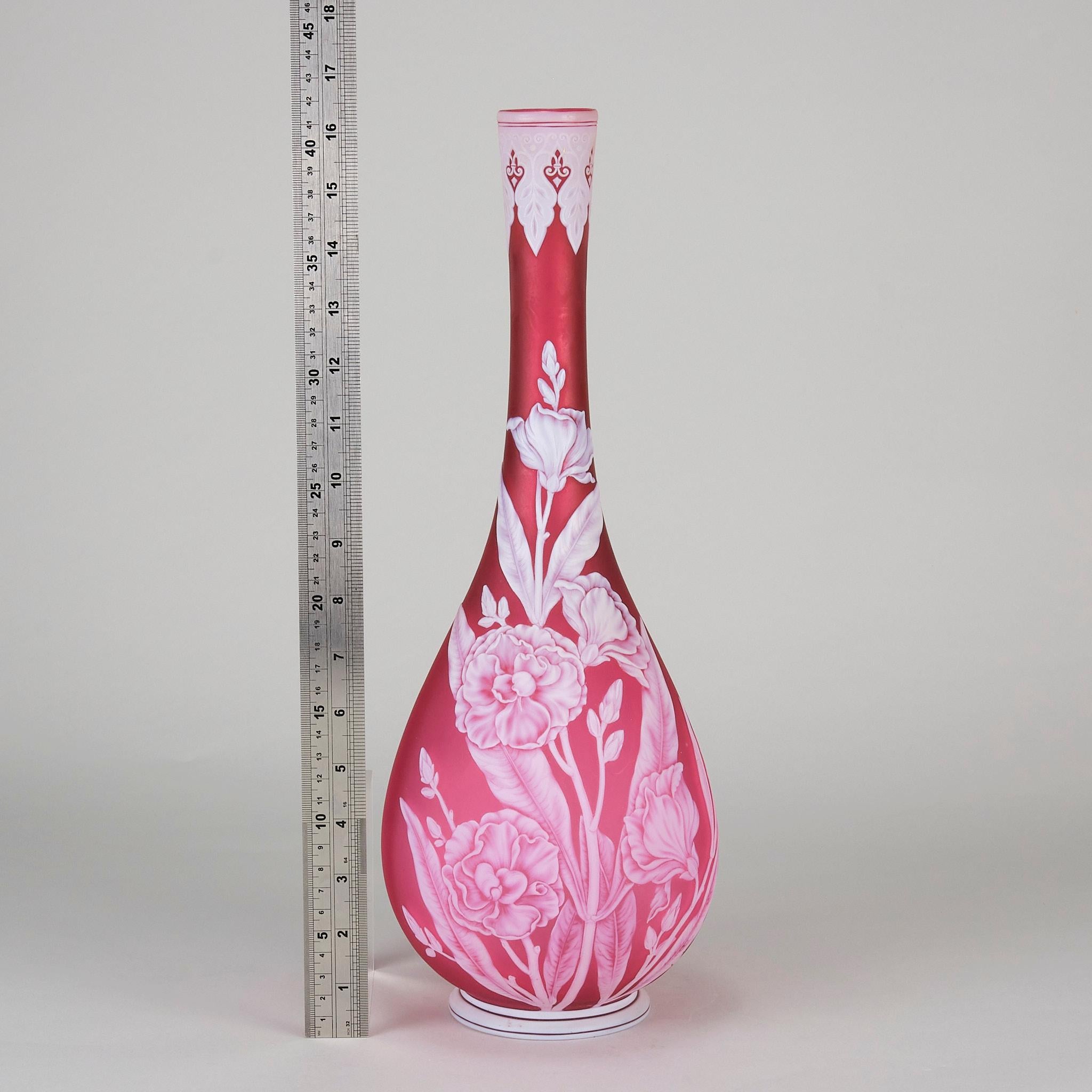 English Cameo Glass Vase Entitled 'Oleander' by Thomas Webb For Sale 5