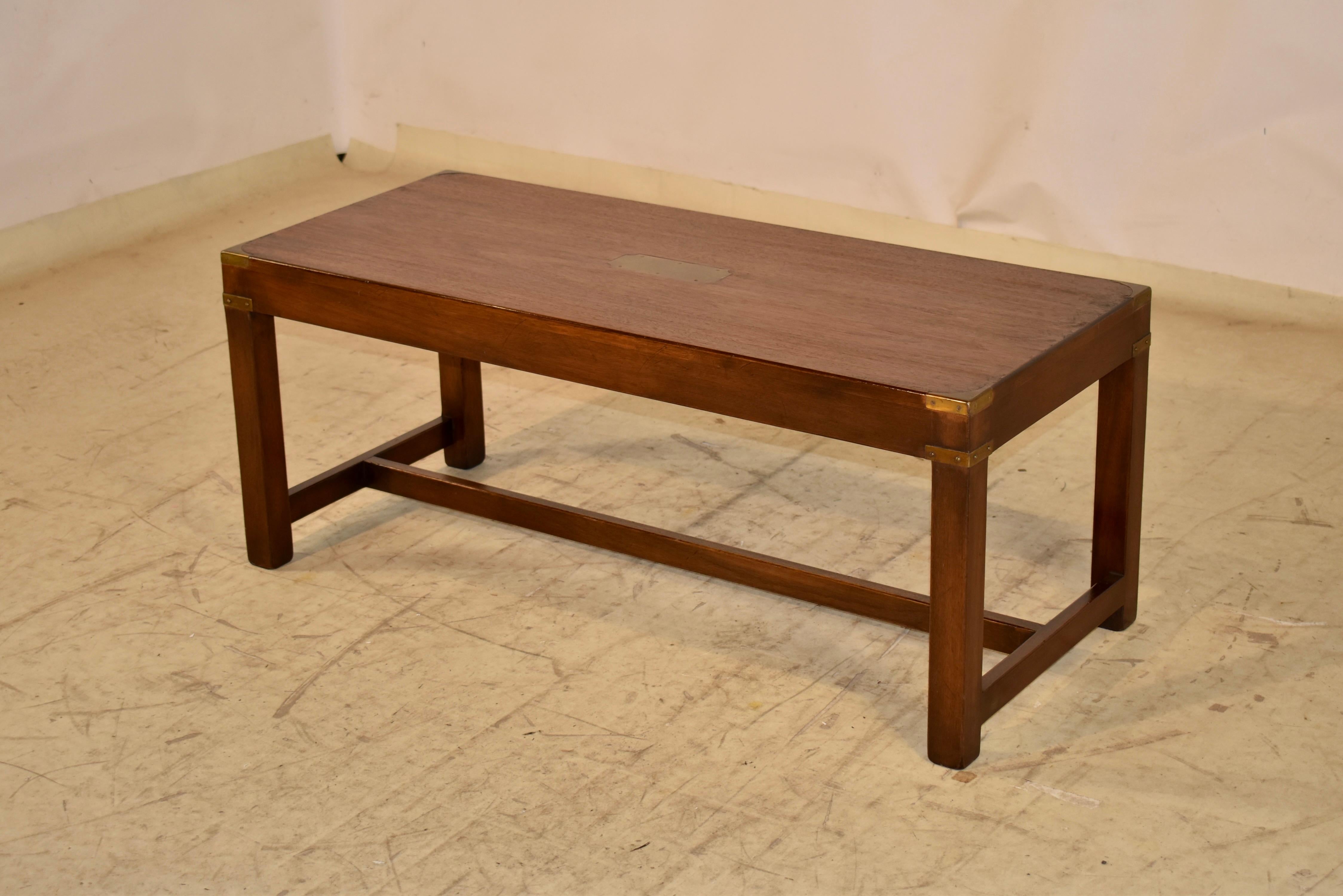 Campagne Table basse de campagne anglaise, vers 1950 en vente