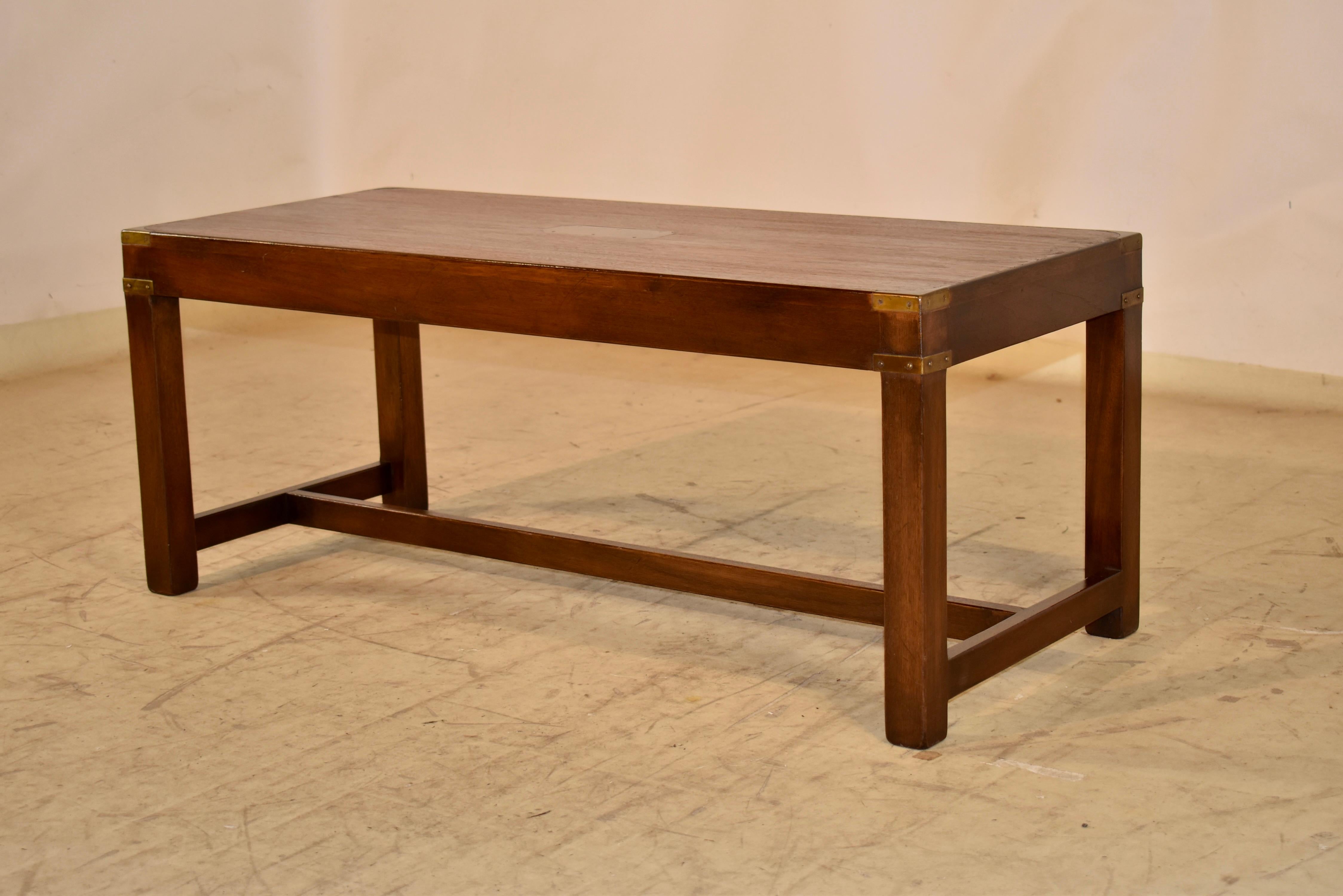 Anglais Table basse de campagne anglaise, vers 1950 en vente
