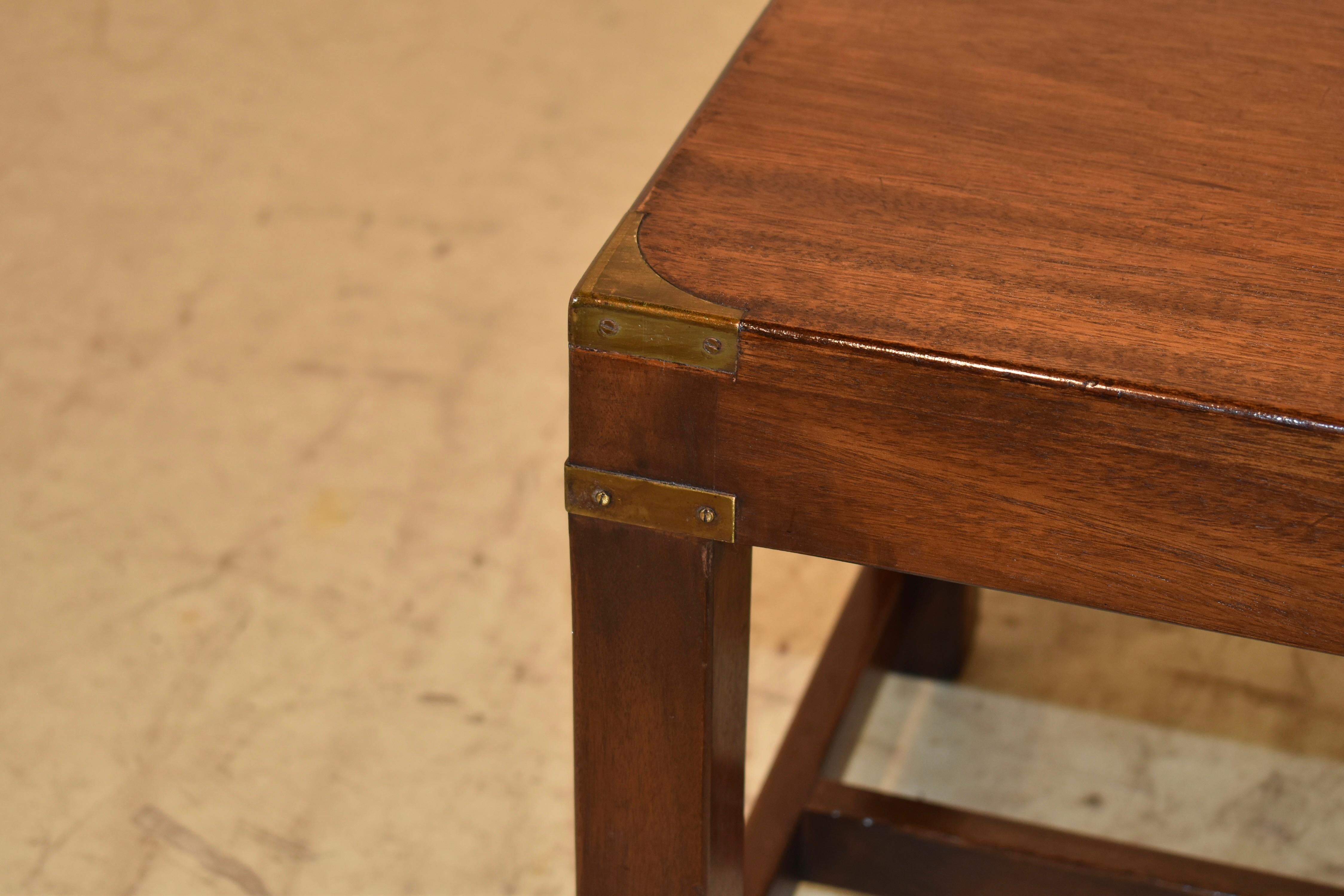 Milieu du XXe siècle Table basse de campagne anglaise, vers 1950 en vente
