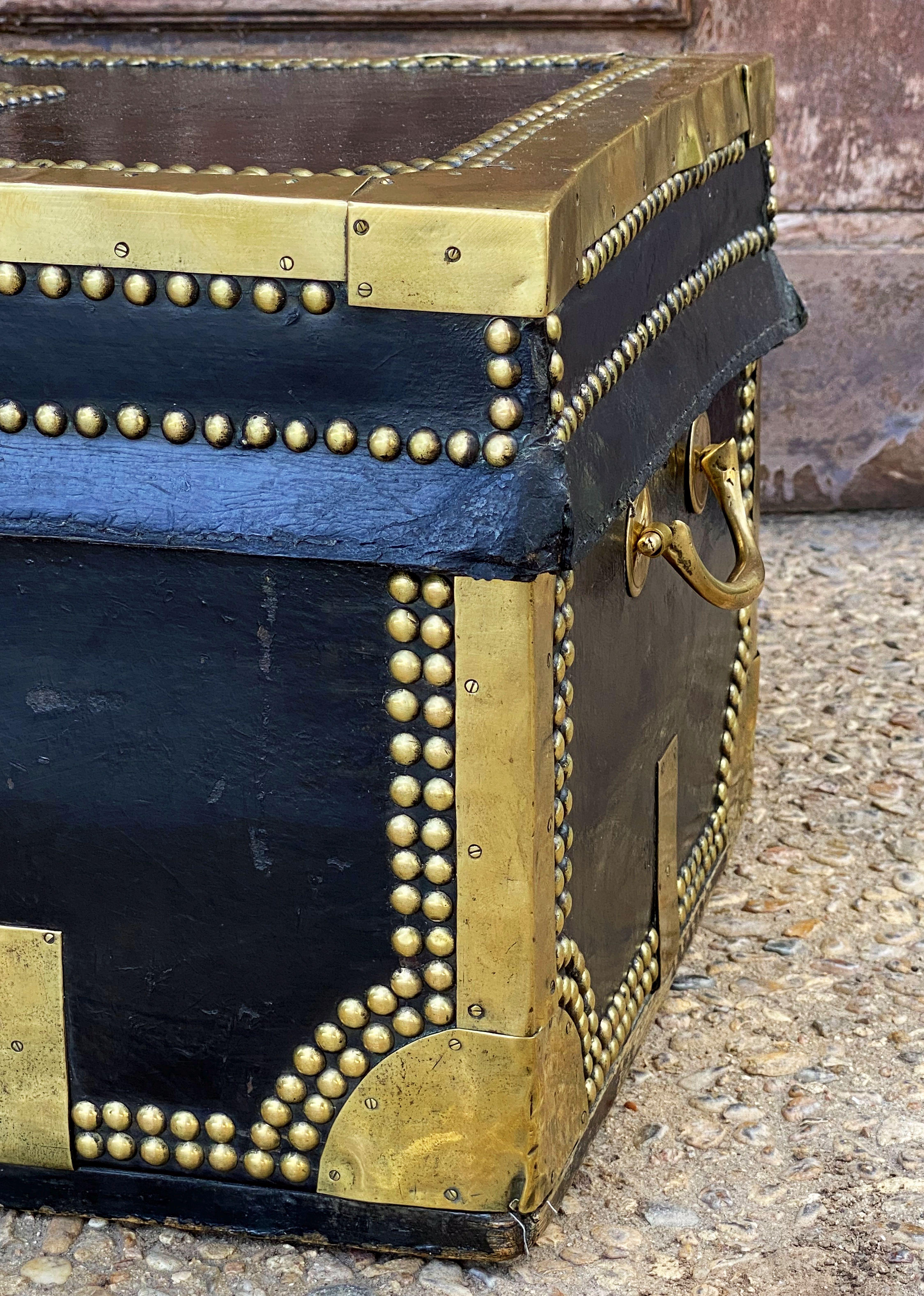 English Campaign Trunk of Brass-Bound Leather and Camphor Wood, circa 1820 For Sale 12