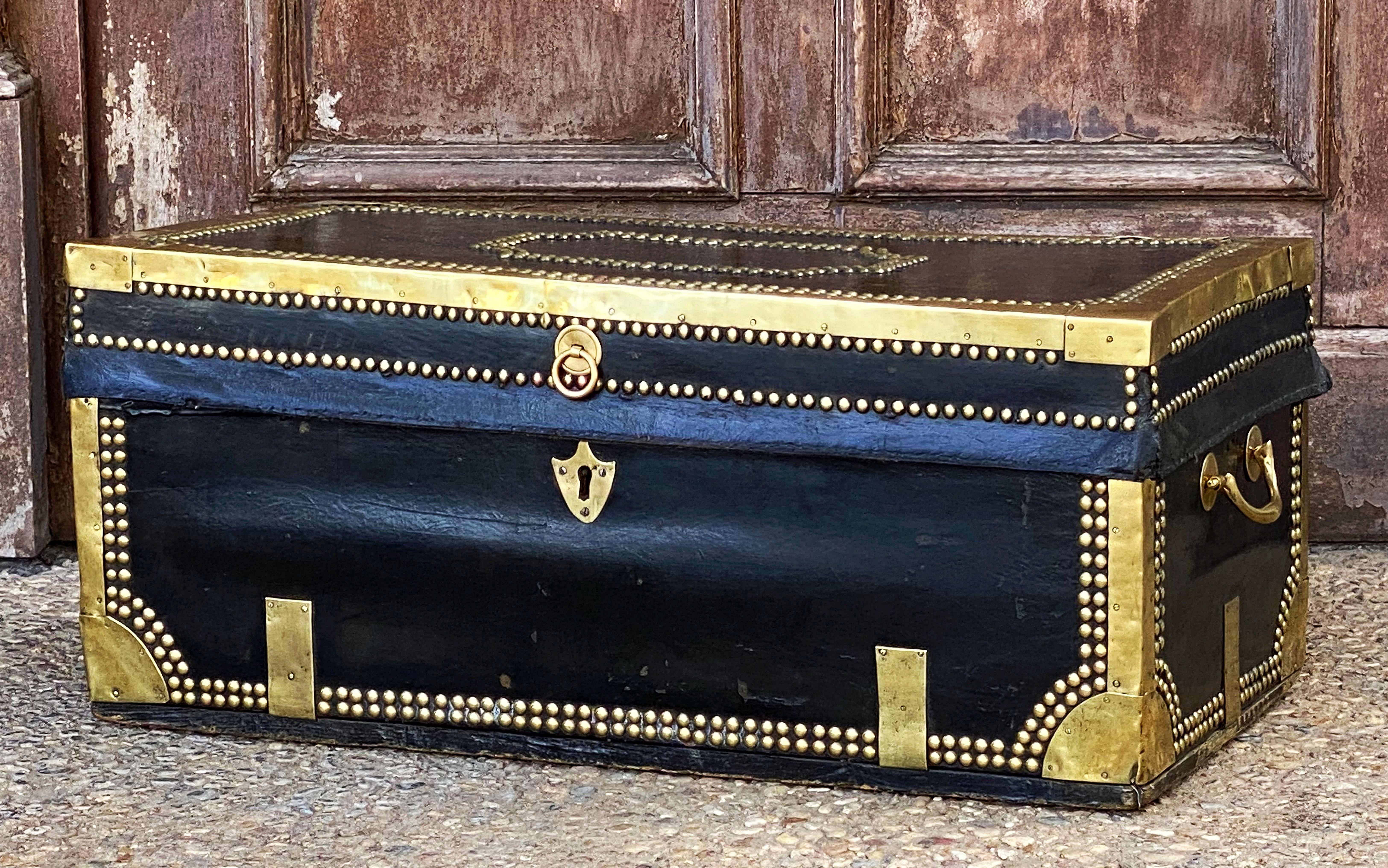 English Campaign Trunk of Brass-Bound Leather and Camphor Wood, circa 1820 For Sale 1