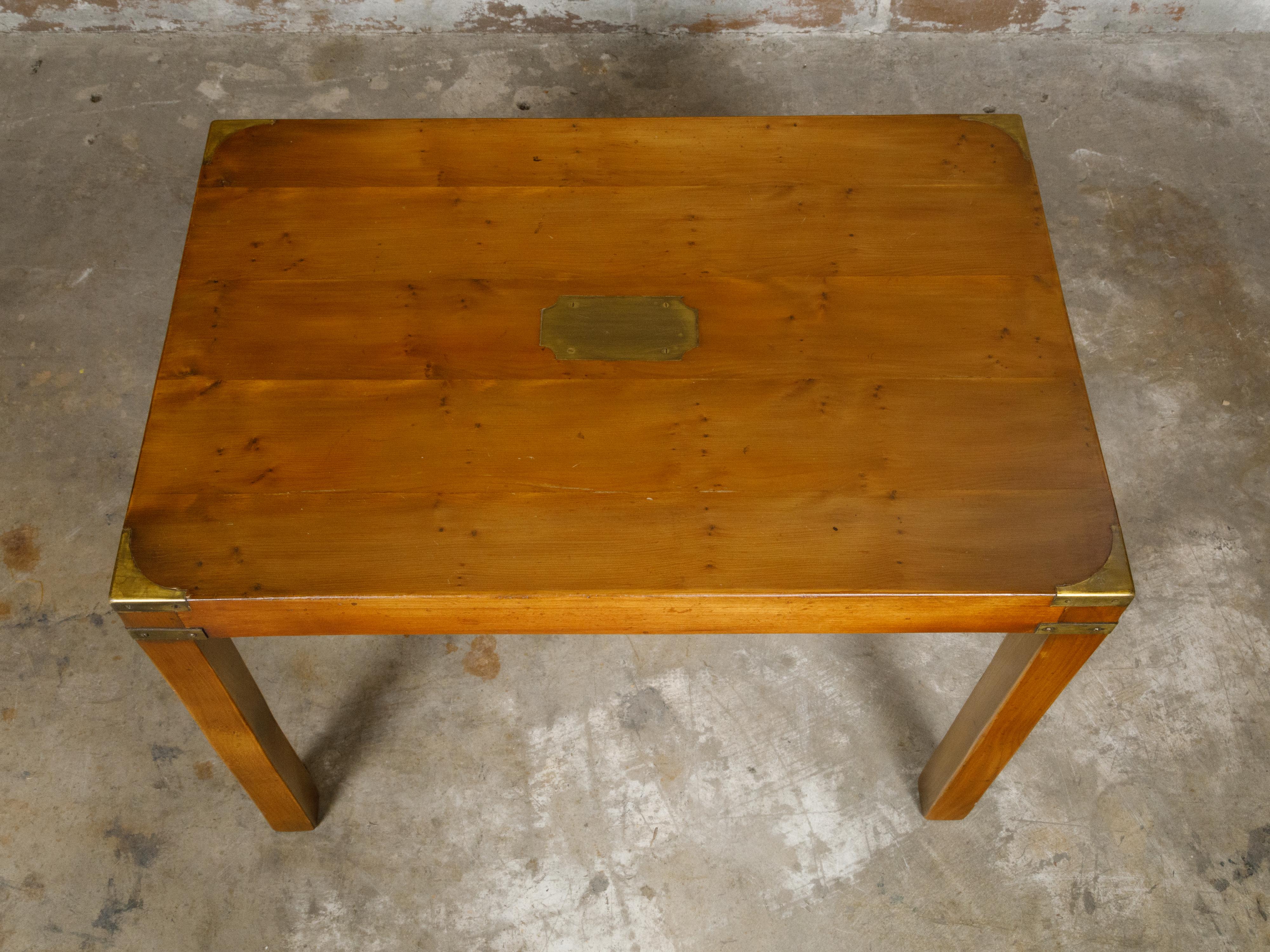 English Campaign Yew Wood 1920s Side Table with Brass Accents and Straight Legs For Sale 3