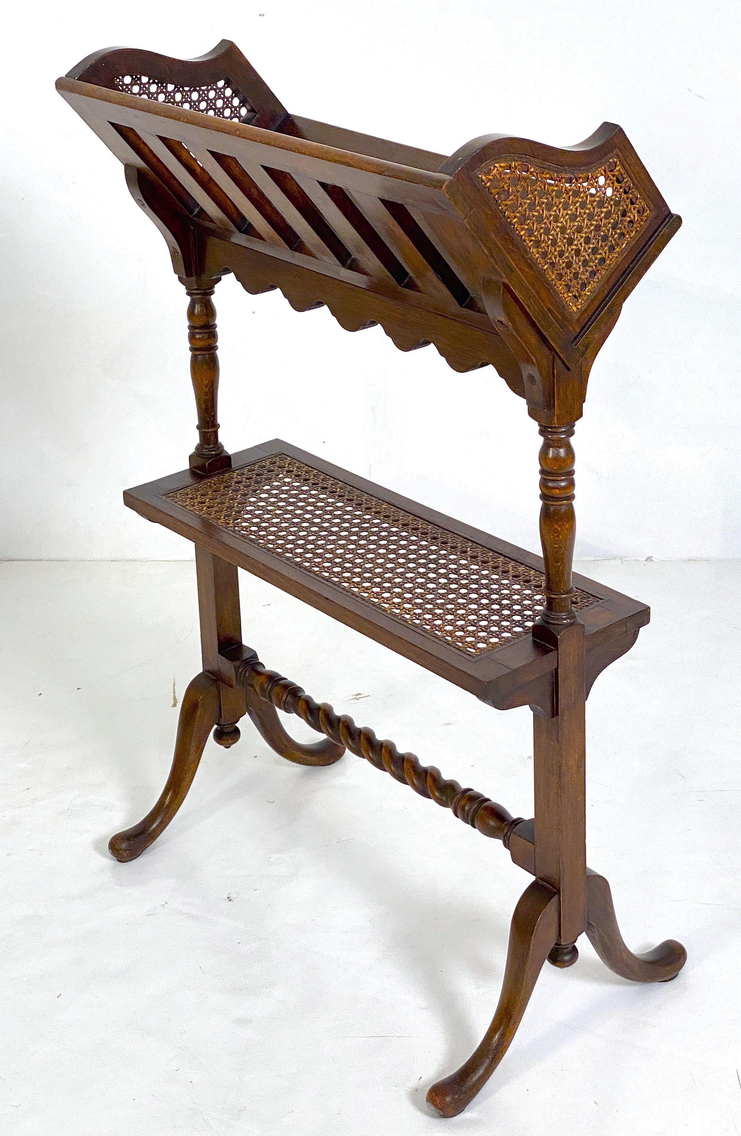 English Caned Bergere Book Trough on Stand of Beechwood from the Edwardian Era For Sale 4