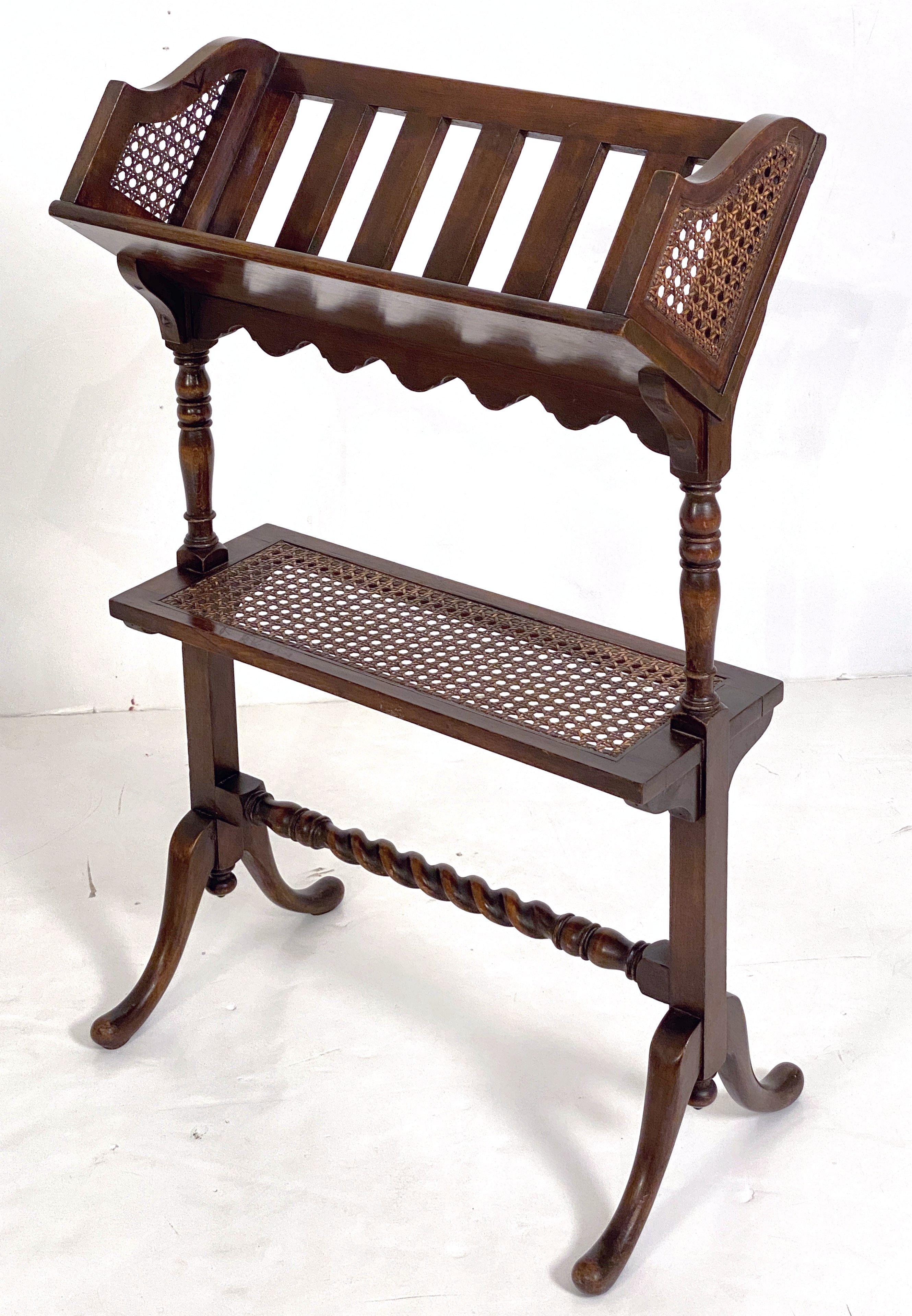 20th Century English Caned Bergere Book Trough on Stand of Beechwood from the Edwardian Era For Sale