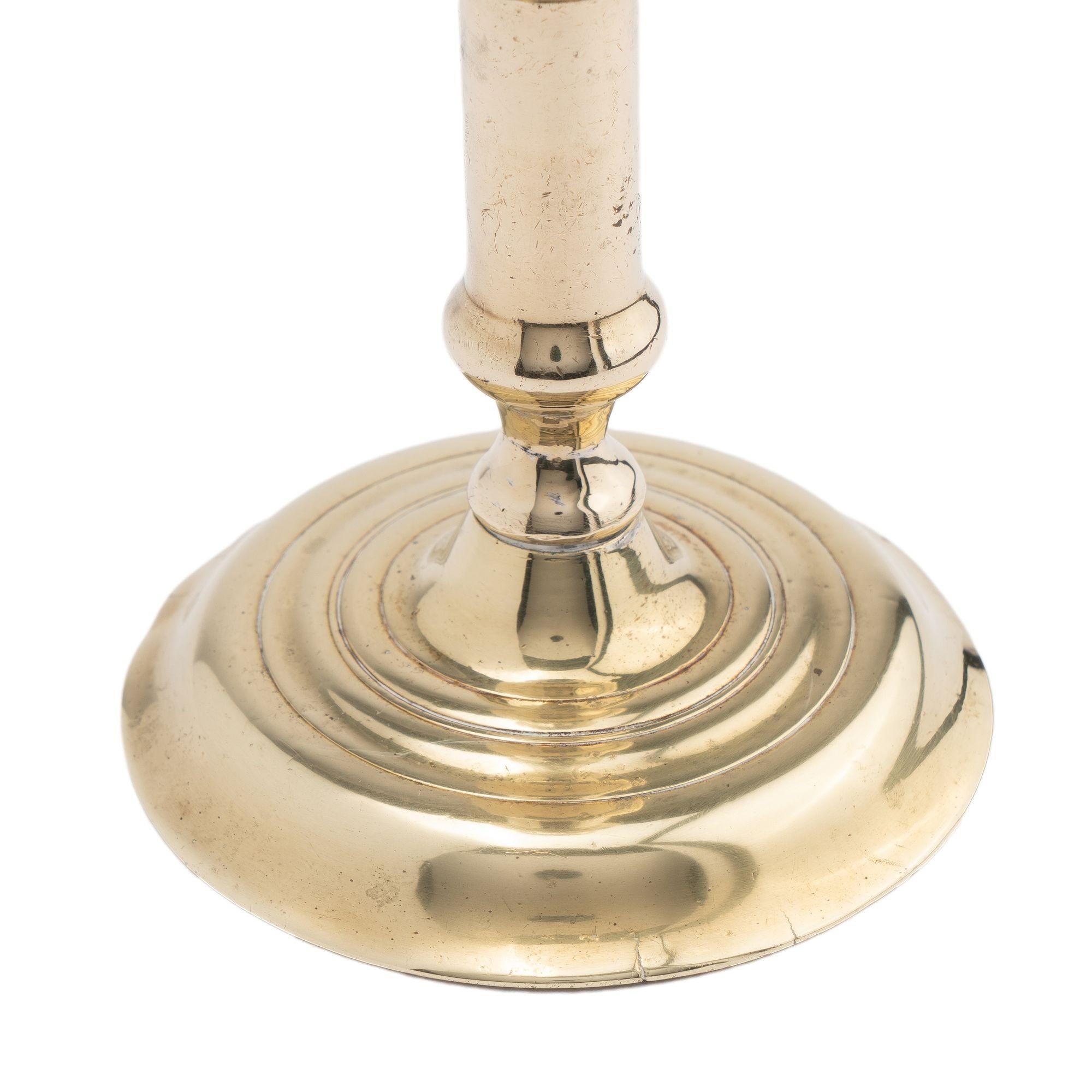 English canon barrel brass candlestick on domed base, 1720-40 In Good Condition For Sale In Kenilworth, IL