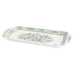 Plato de porcelana inglesa de Canterbury decorado con flores