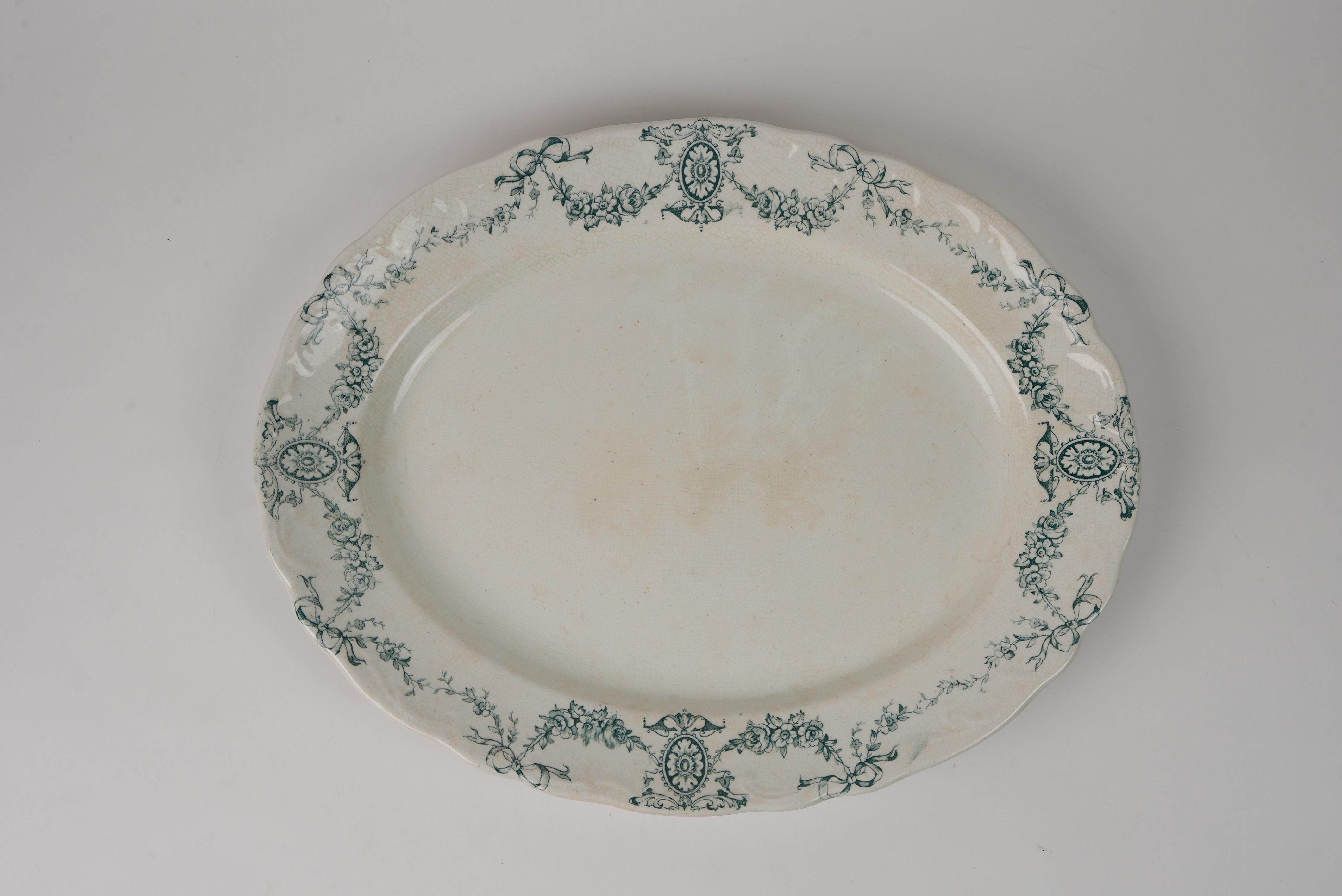 English Carlton 3 Graduated-Sized Platters by Barker Bros, Early 20th Century For Sale 1