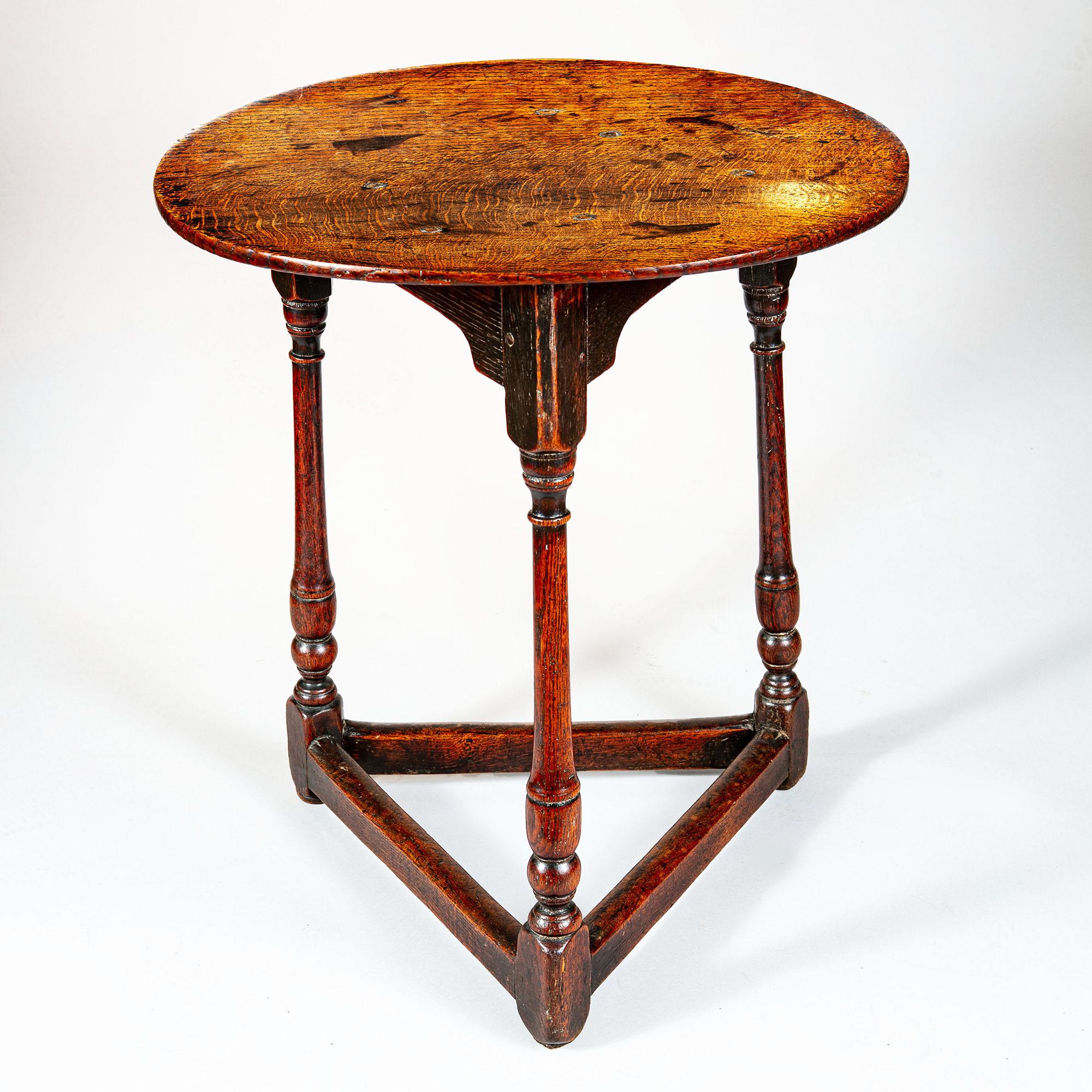 English Carolinian Oak Cricket Table, 17th Century In Good Condition In London, by appointment only