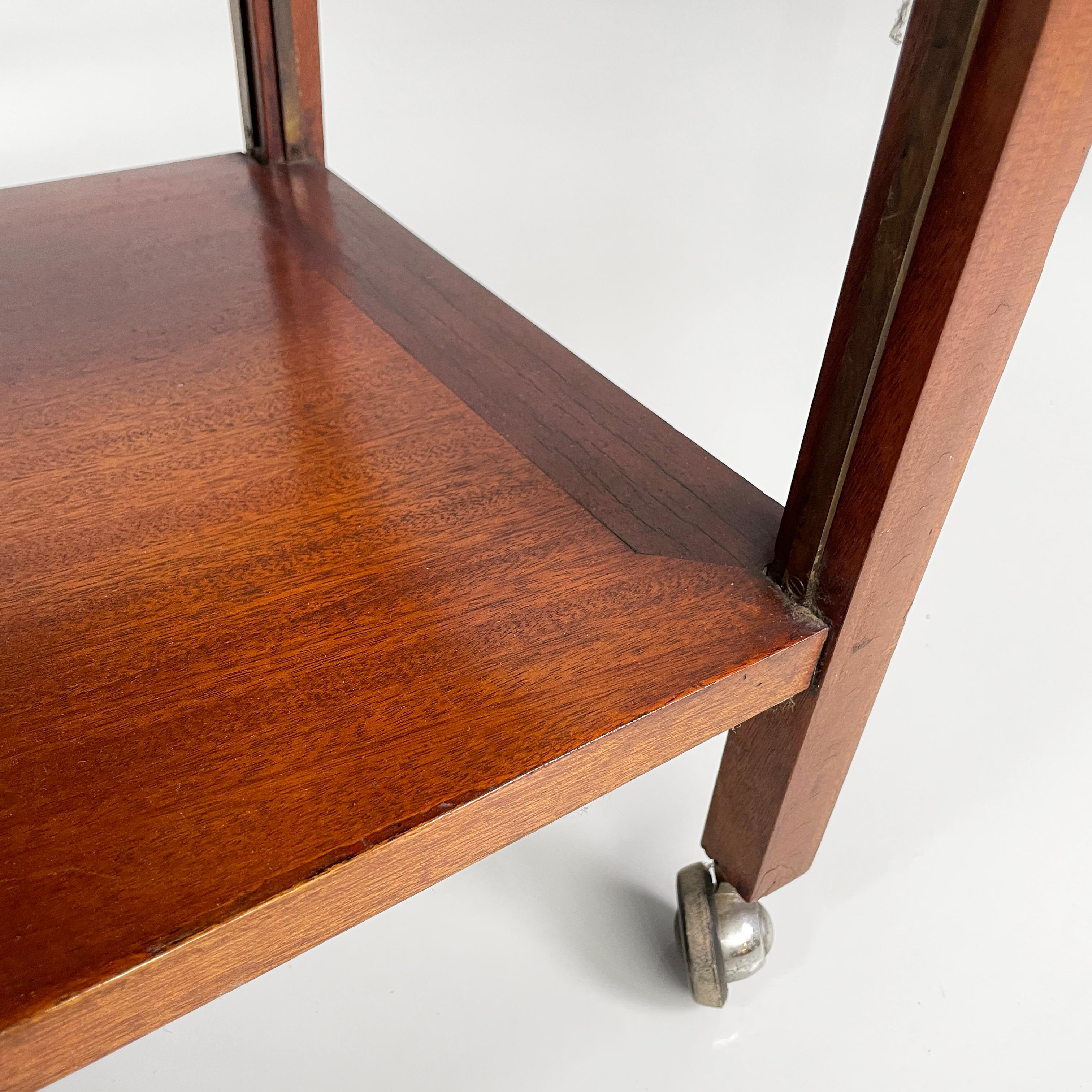 English cart with bar compartment in wood and glass, late 1800s in vendita 13