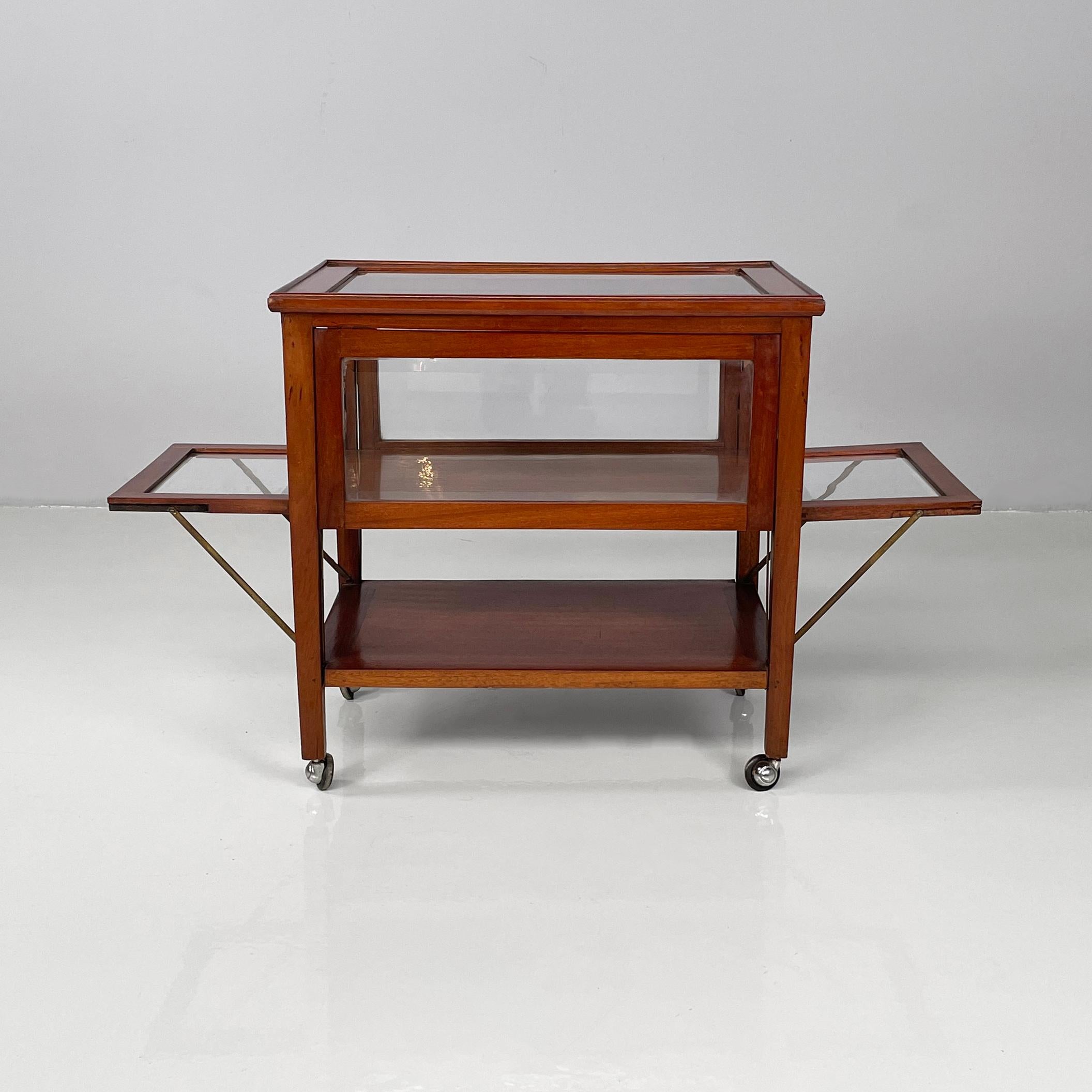 English cart with bar compartment in wood and glass, late 1800s In condizioni buone in vendita a MIlano, IT