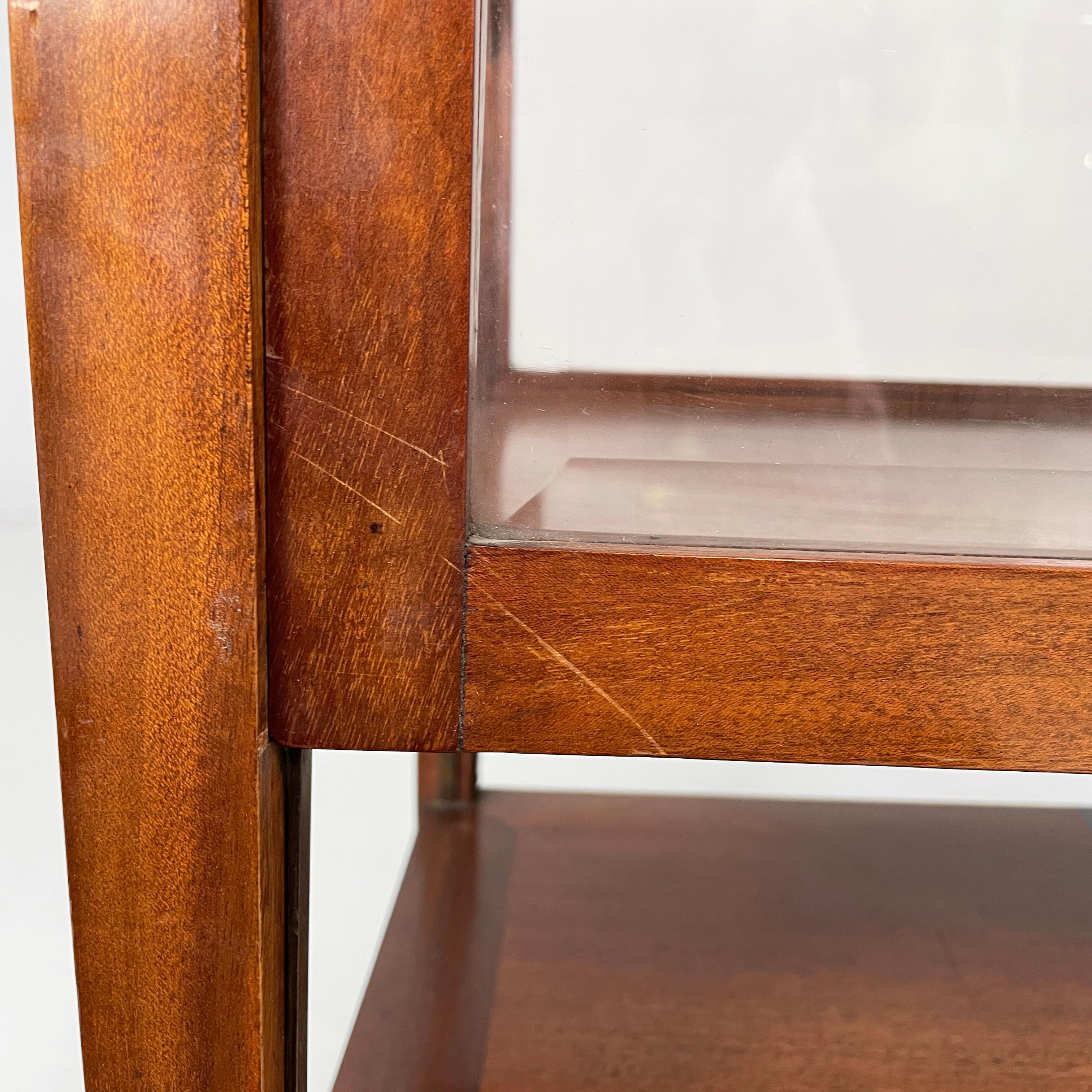 English cart with bar compartment in wood and glass, late 1800s in vendita 3
