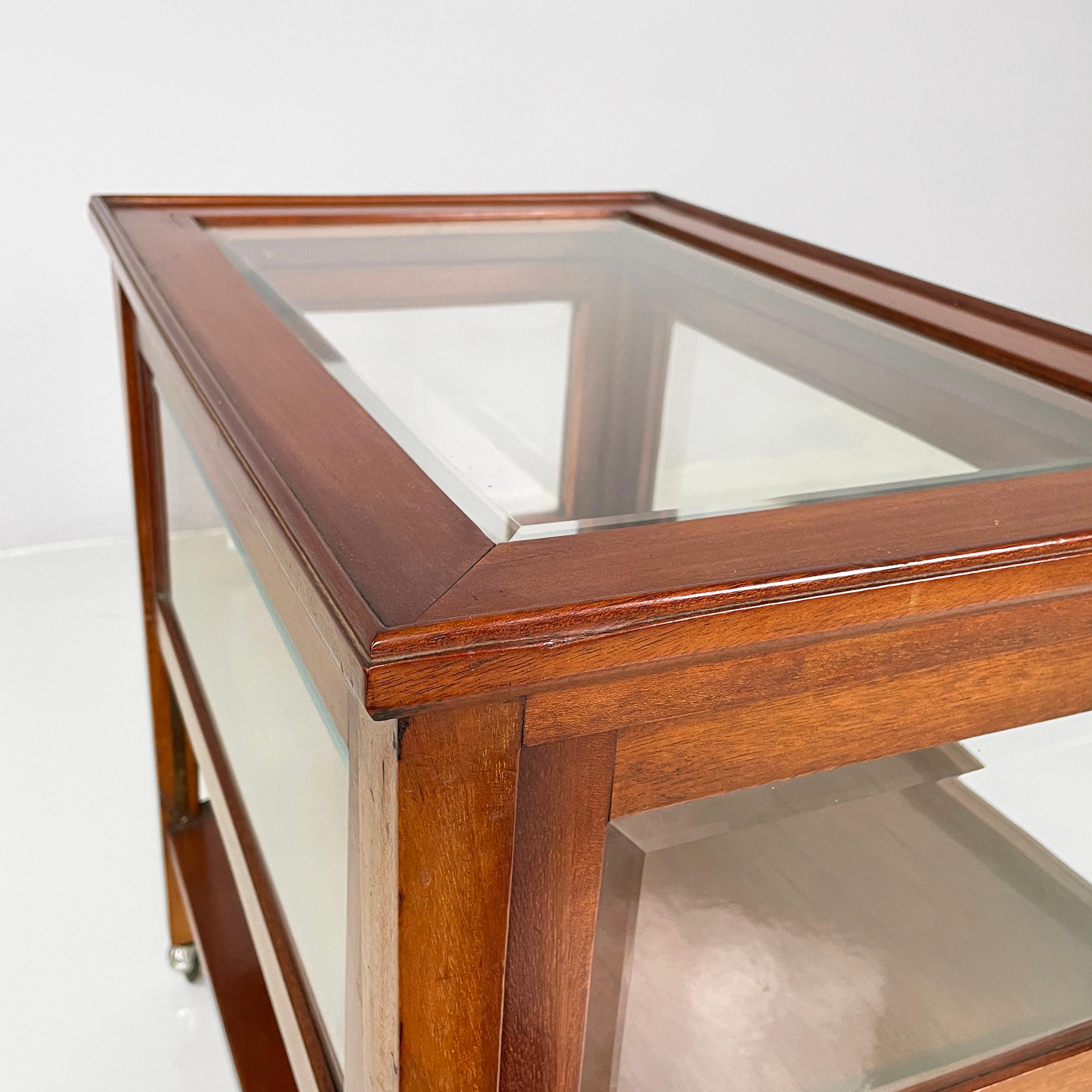 English cart with bar compartment in wood and glass, late 1800s in vendita 4