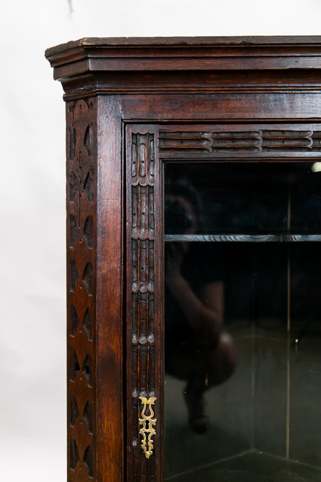 Late 18th Century English Carved Hanging Corner Cupboard For Sale