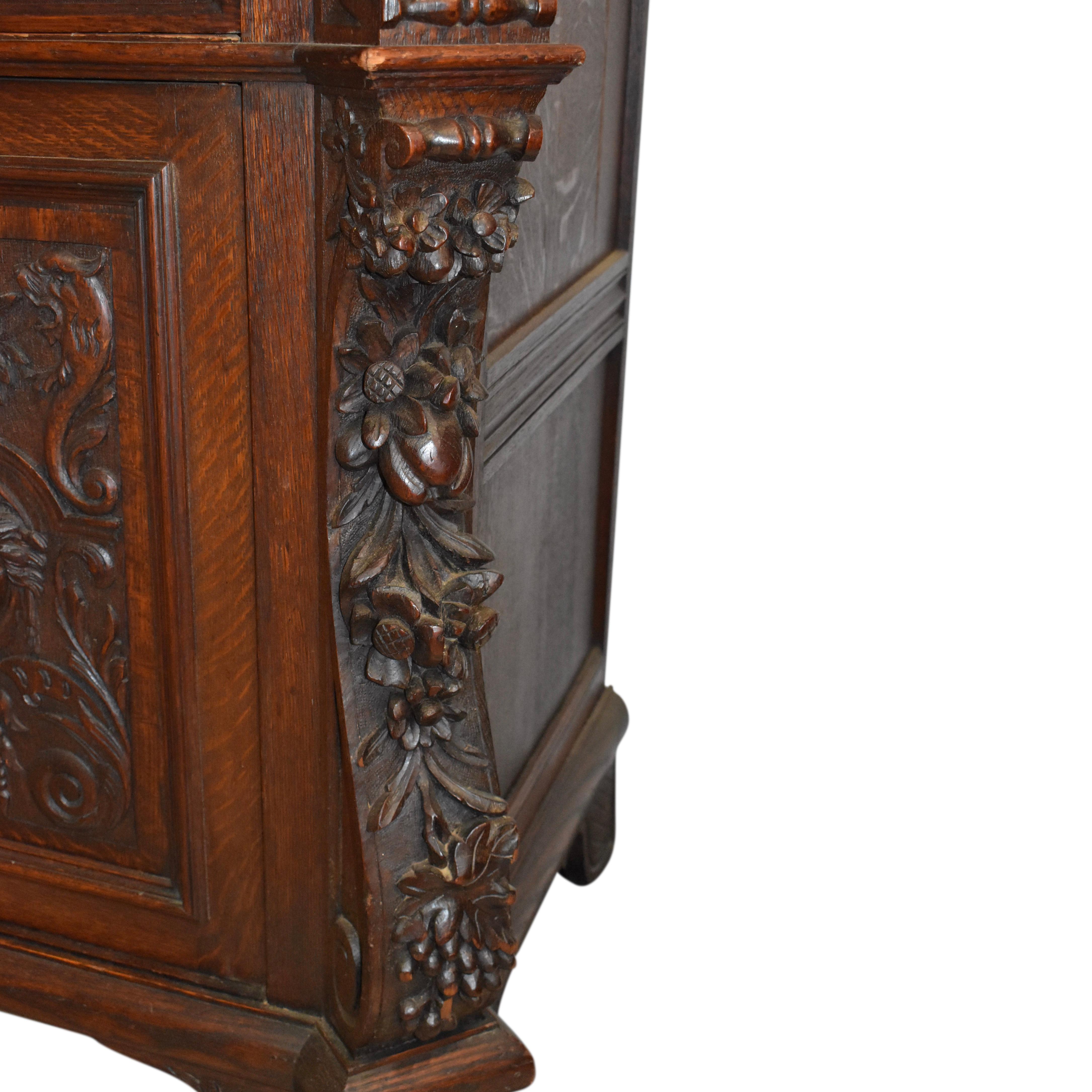 English Carved Oak Sideboard Buffet with Liquor Tray For Sale 4