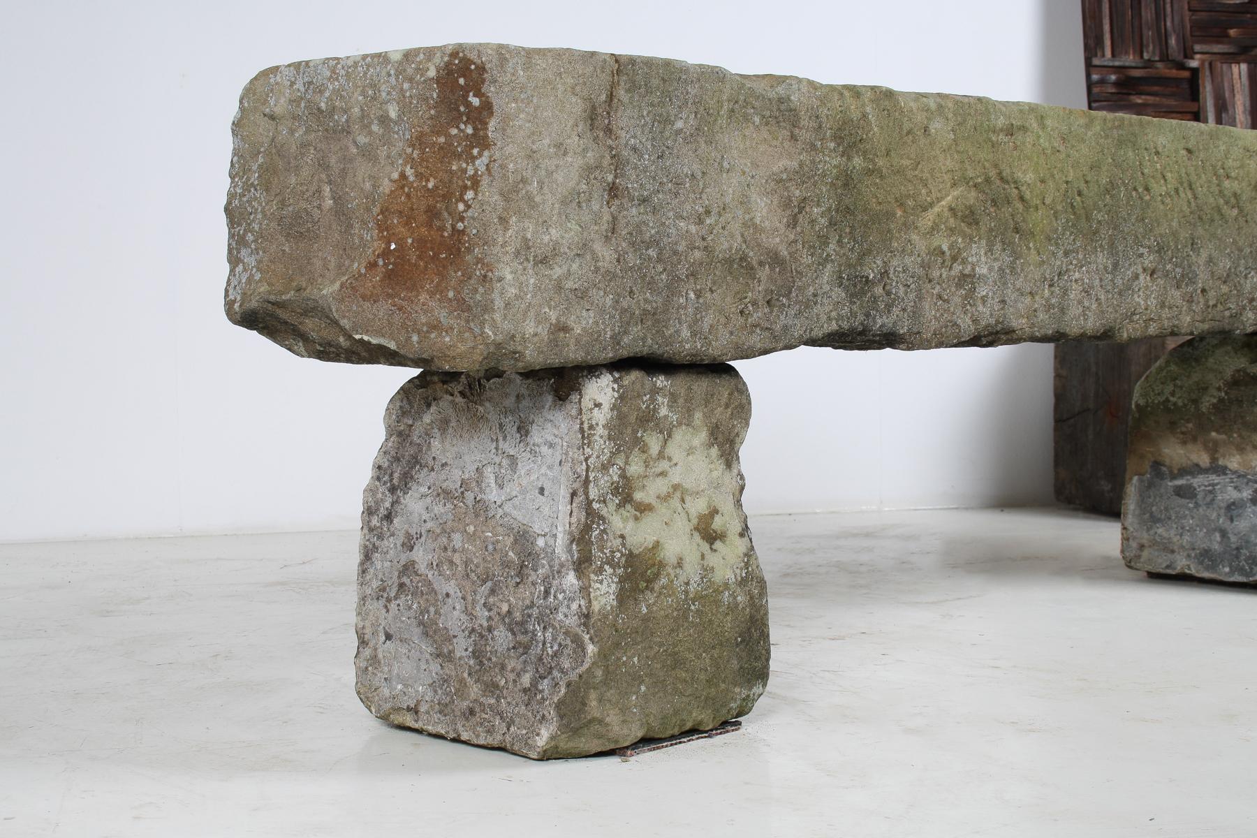 Asiento de piedra arenisca tallada inglesa para banco de jardín Elemento de jardín envejecido 1860 en venta 4