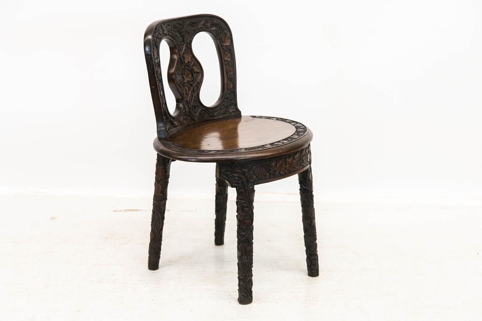 English Carved Walnut Side Chair For Sale 1