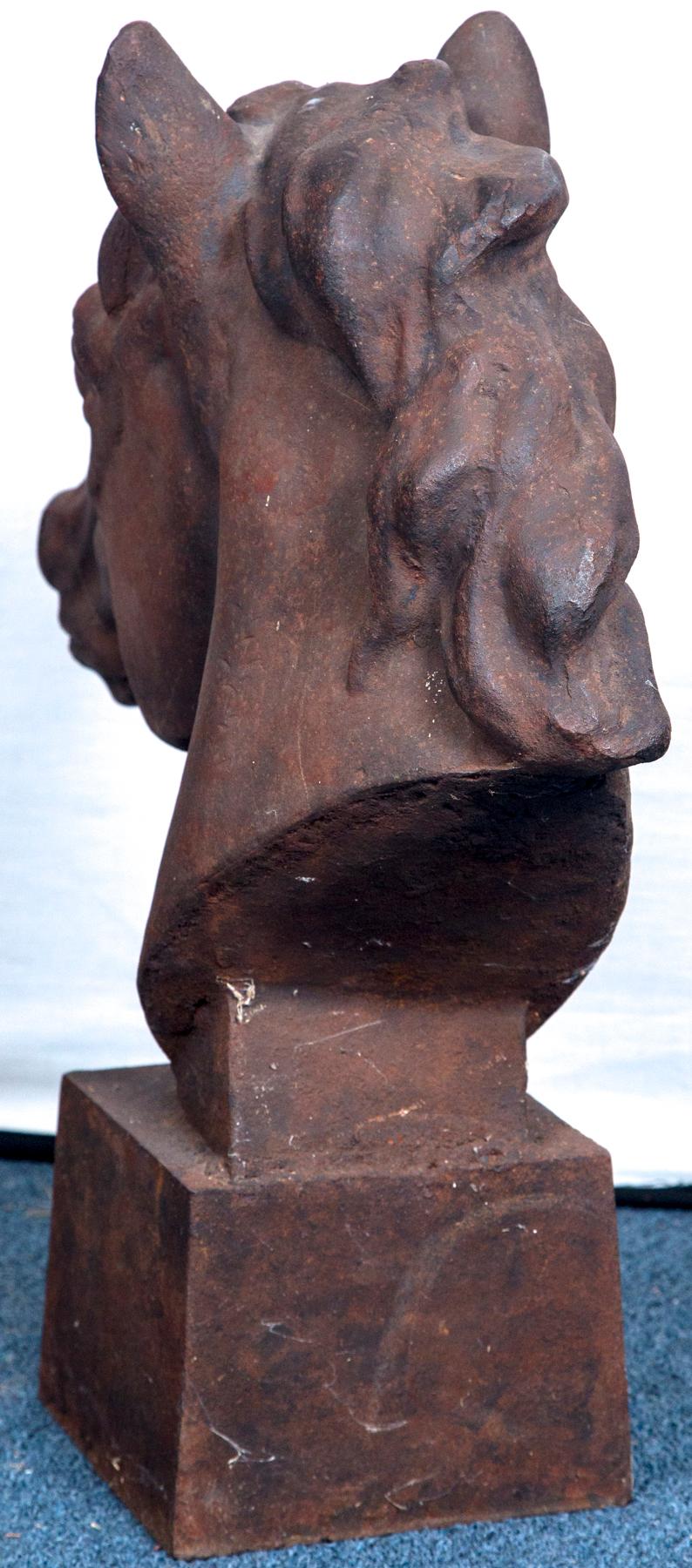 head statue england