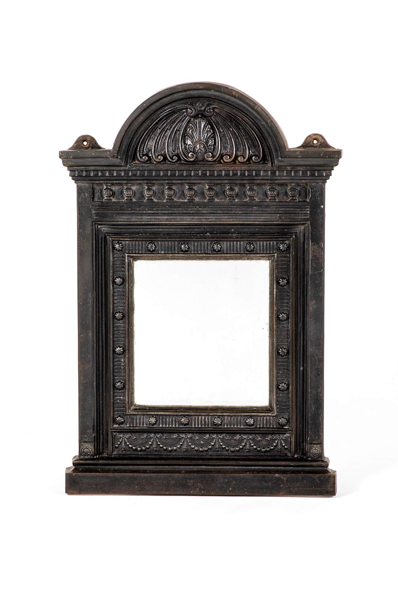 Victorien Miroir de cheminée en fonte anglaise en vente