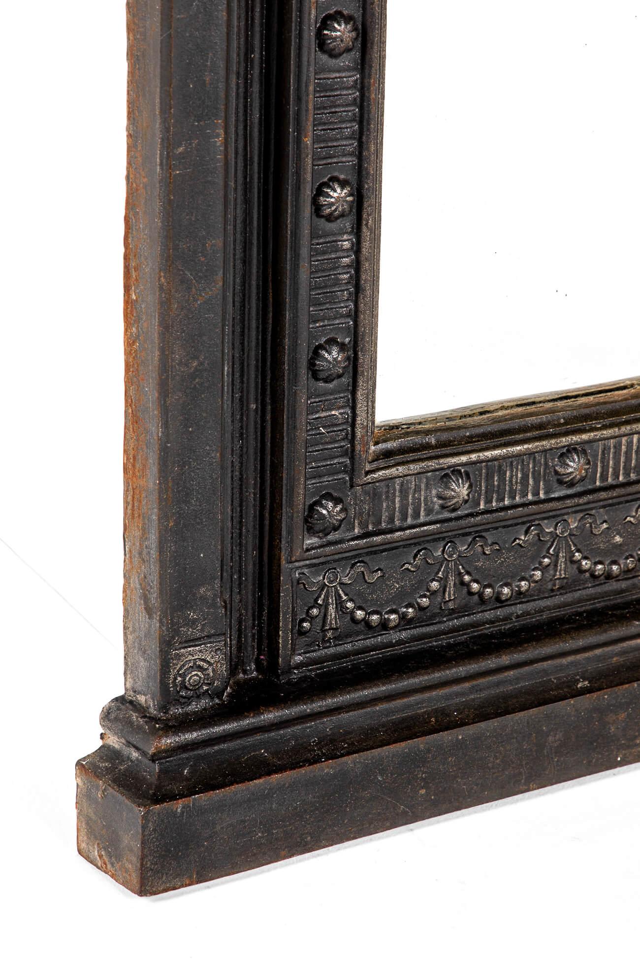 Miroir de cheminée en fonte anglaise en vente 1