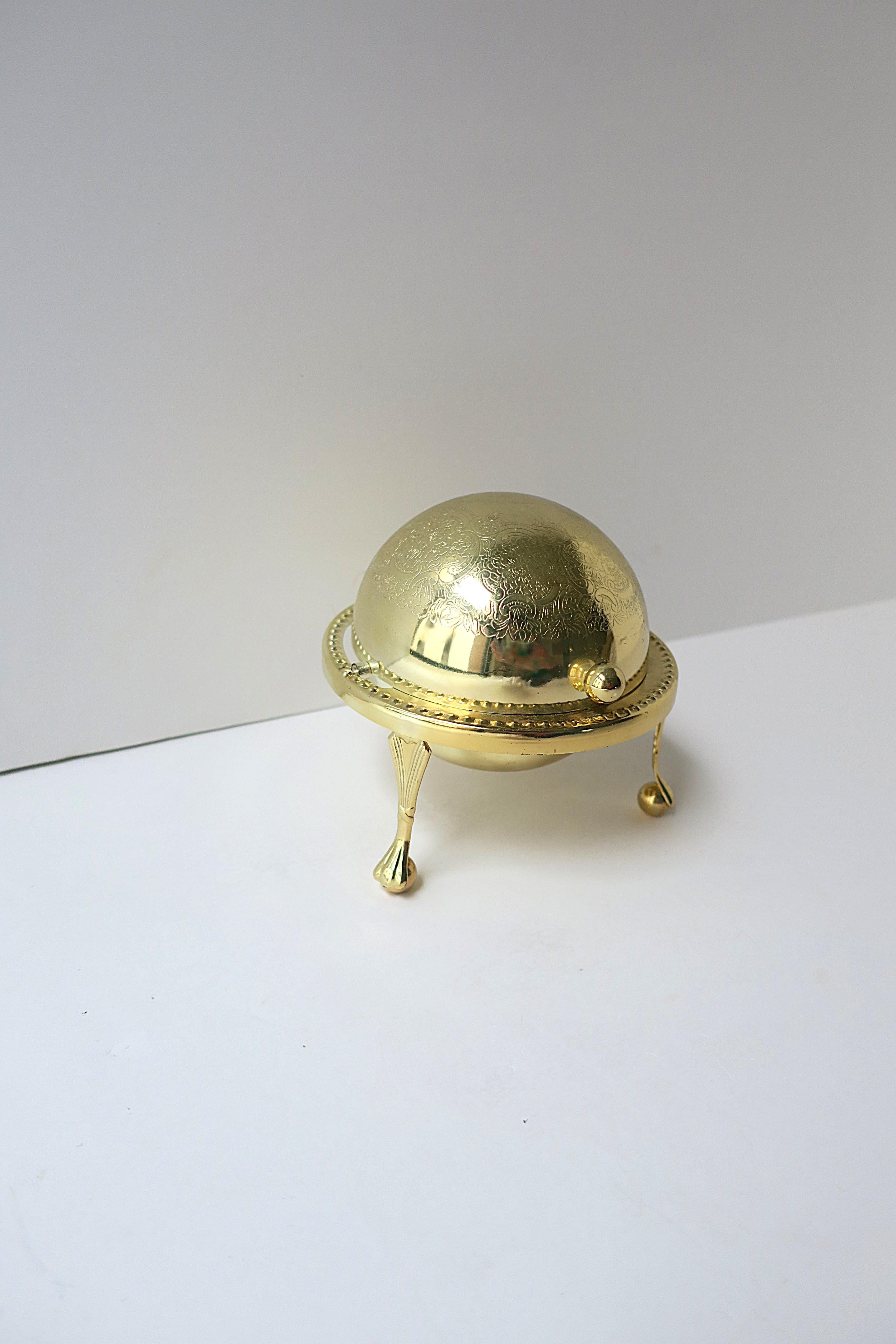 20th Century English Caviar Dish For Sale
