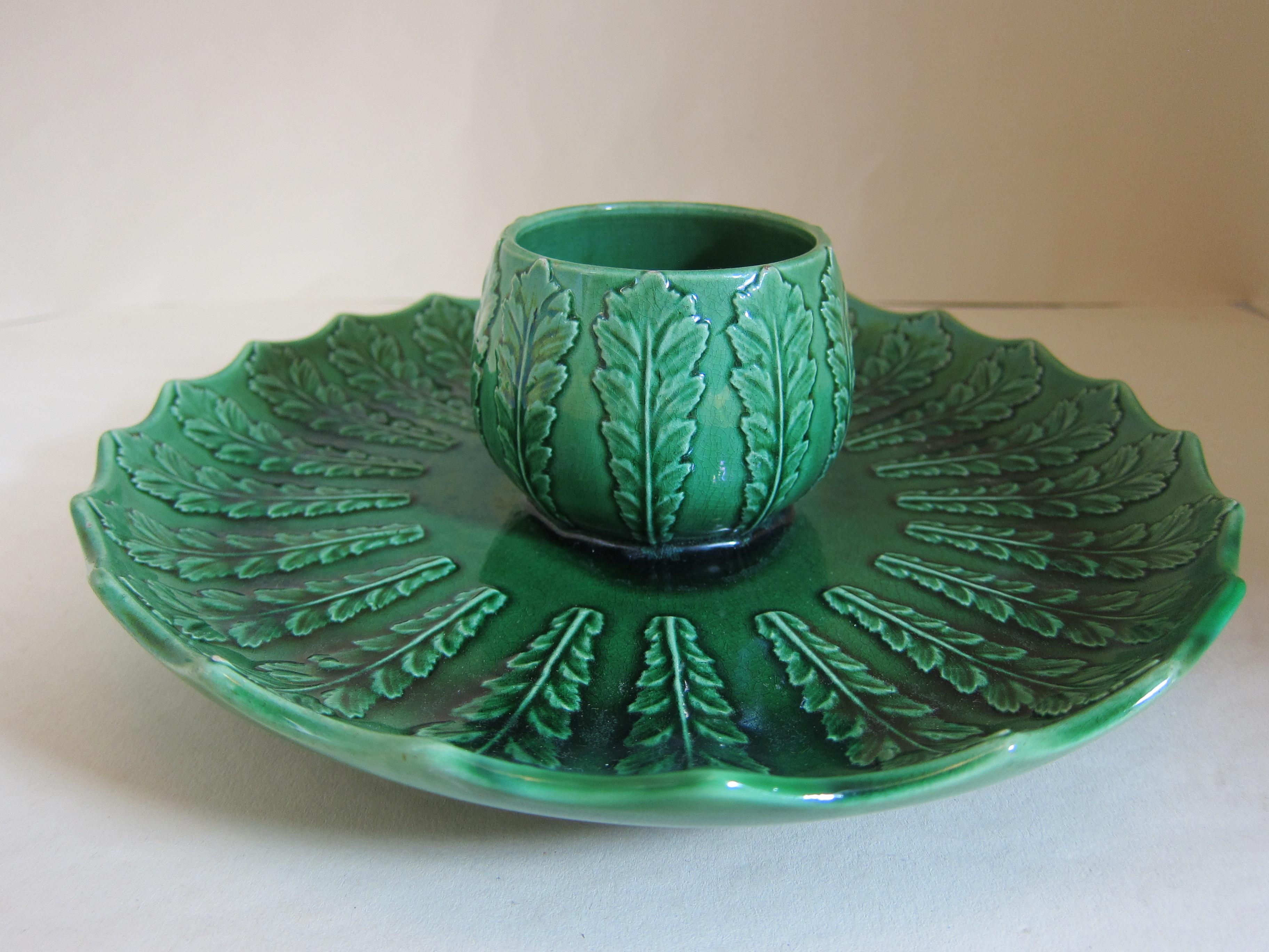 English pottery green glaze pineapple fruit stand bowl plate with moulded decoration. Pineapples were rare in England as you needed a heated Greenhouse to grow them. On the dining table they would be placed on a stand.