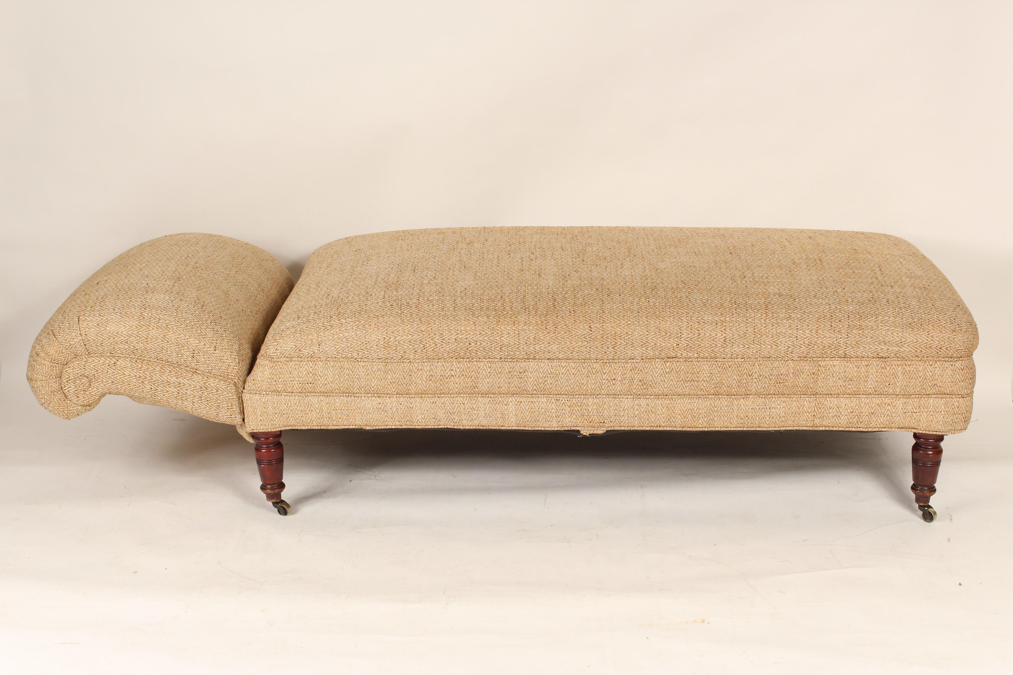 English Chaise Lounge with Adjustable Back In Good Condition In Laguna Beach, CA