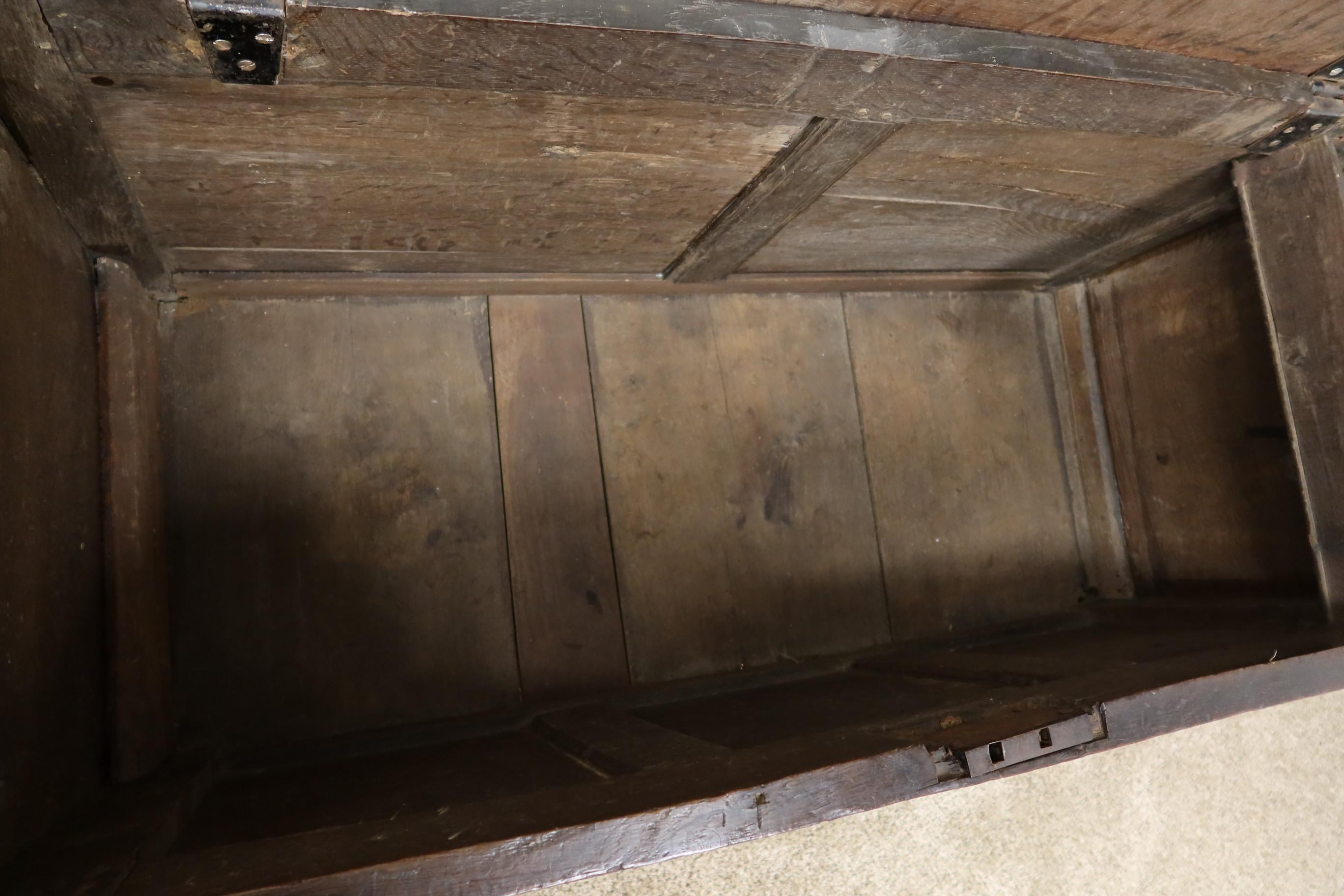 English Charles II Oak Coffer with Arcaded Panels, circa 1650 For Sale 7