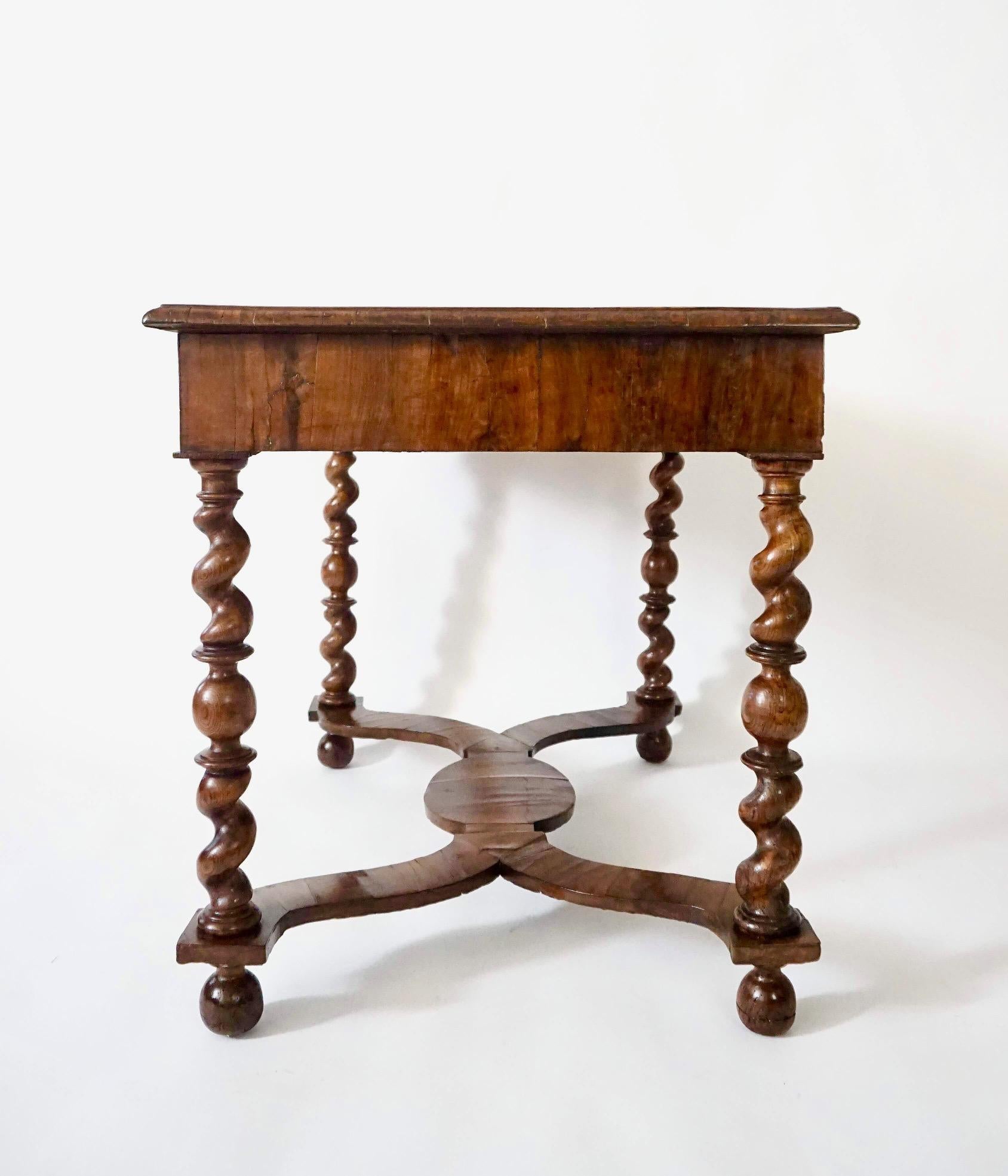 English Charles II Olivewood Oyster Veneer Side Table, circa 1680 For Sale 3