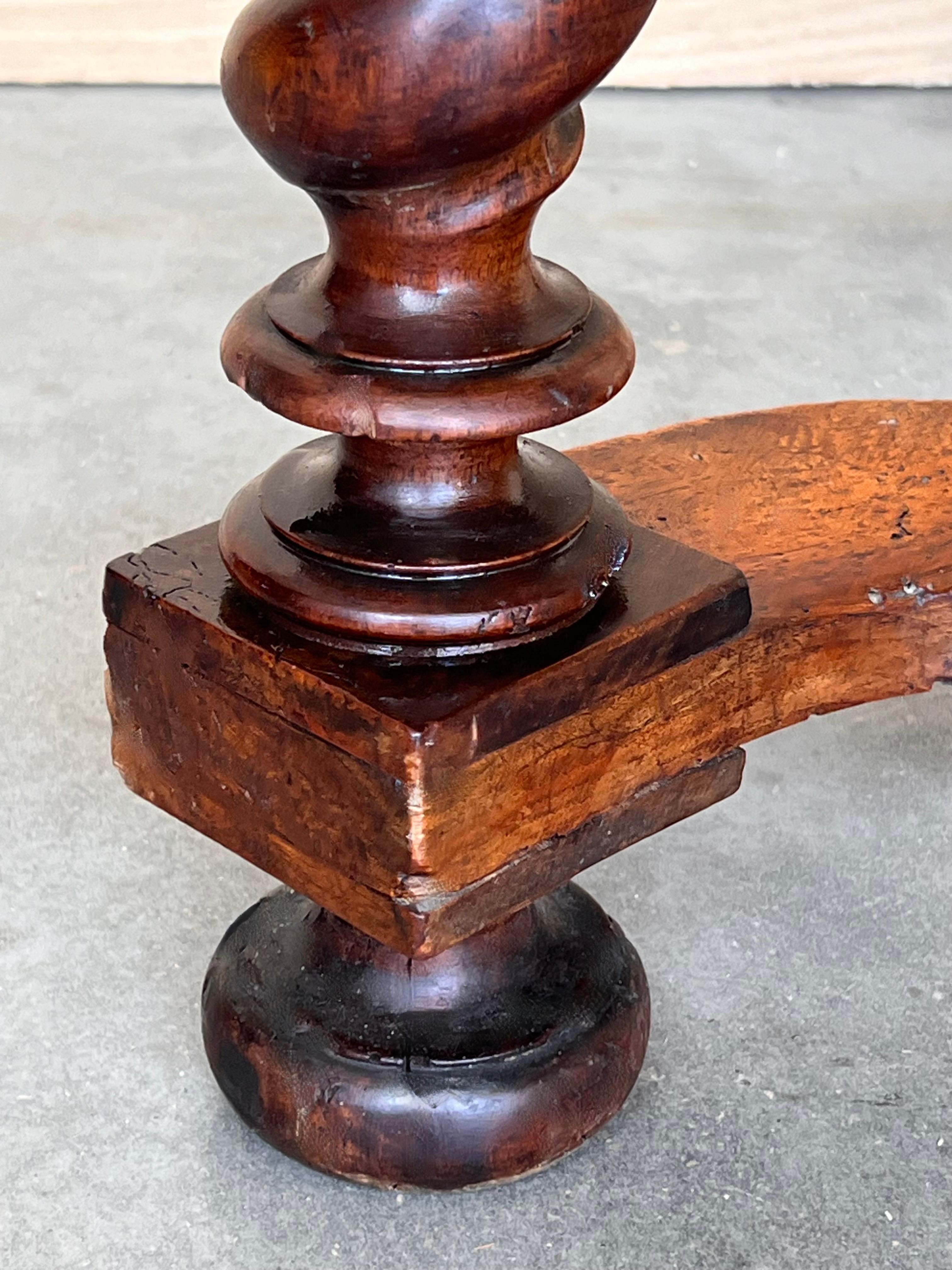 Mesa auxiliar inglesa Carlos II de madera de olivo chapada en ostras, hacia 1780 en venta 8