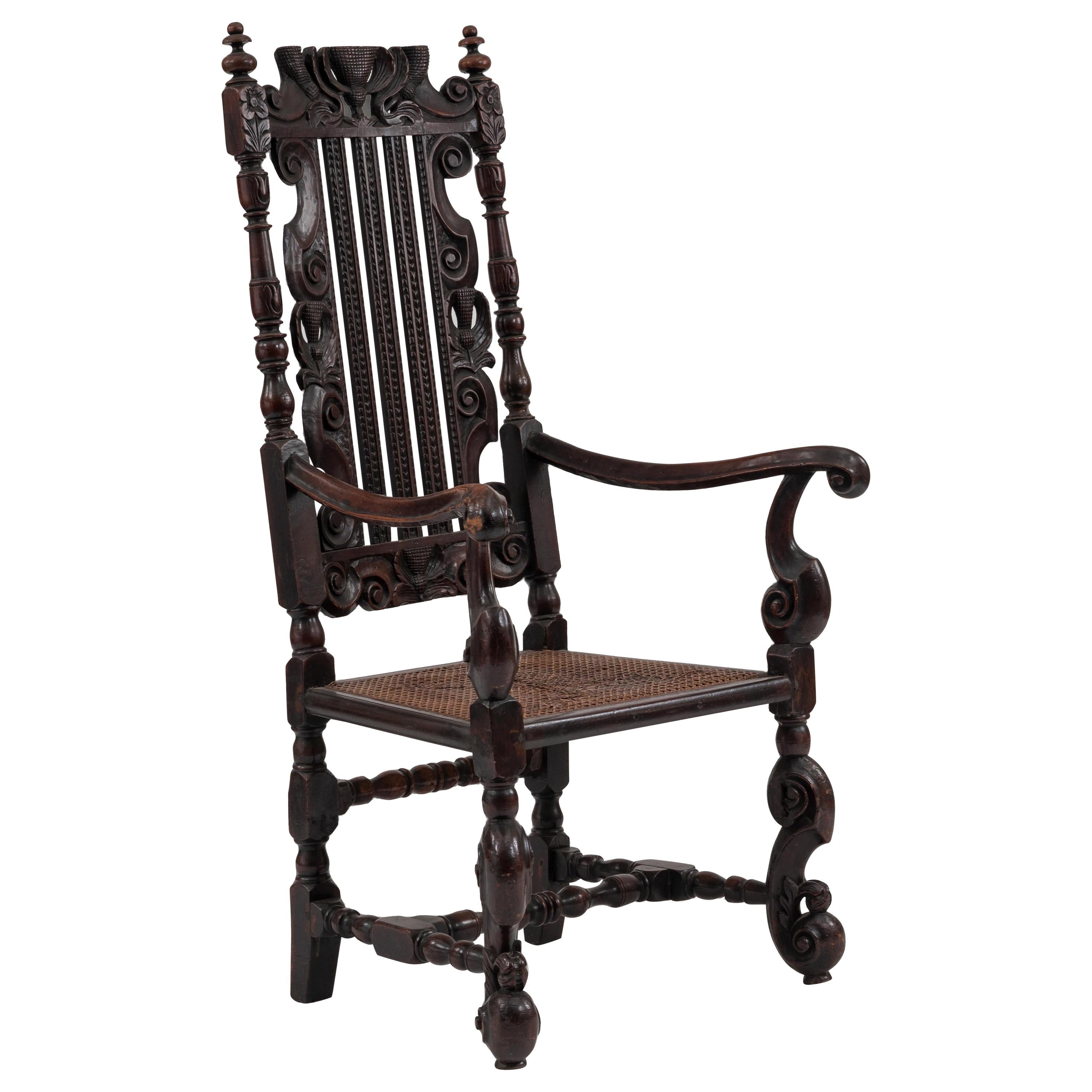 Englischer Charles II.-Sessel aus Nussbaumholz