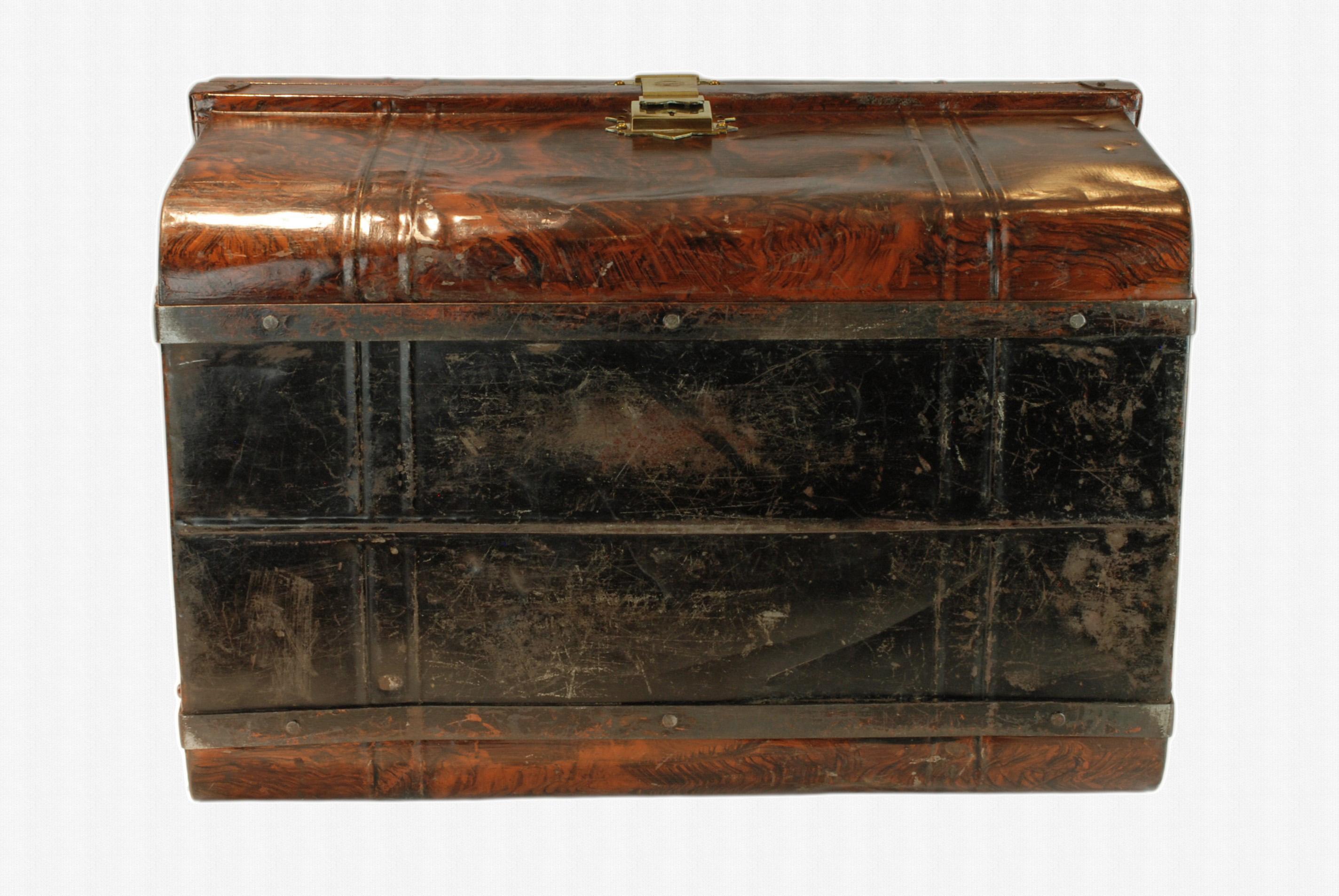 English Chatham & Wilkes Faux Bois Steel Steamer Trunk J & E Bates Brass Latch For Sale 5