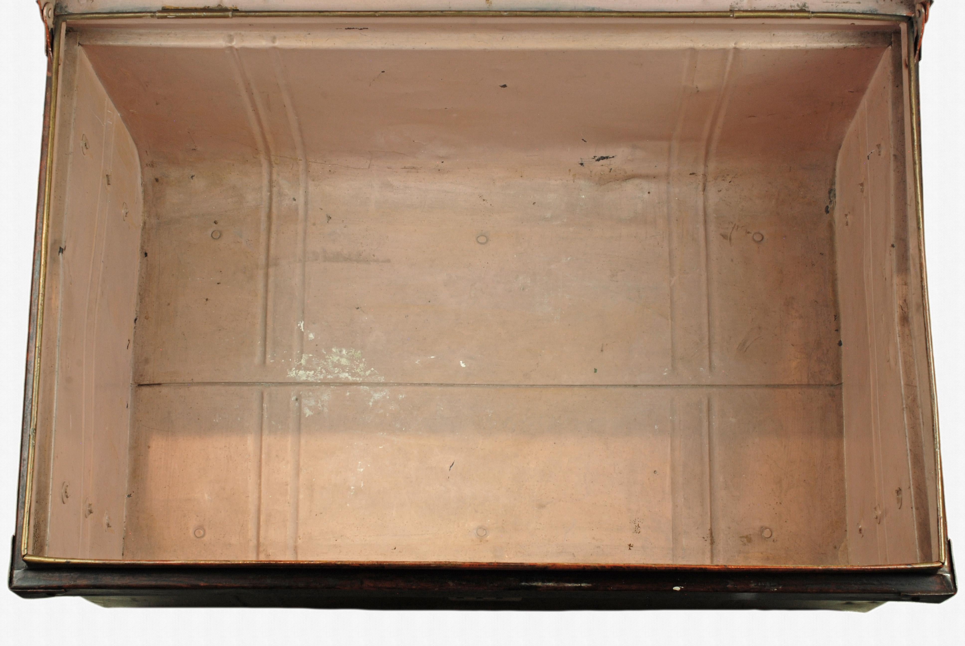 English Chatham & Wilkes Faux Bois Steel Steamer Trunk J & E Bates Brass Latch For Sale 3