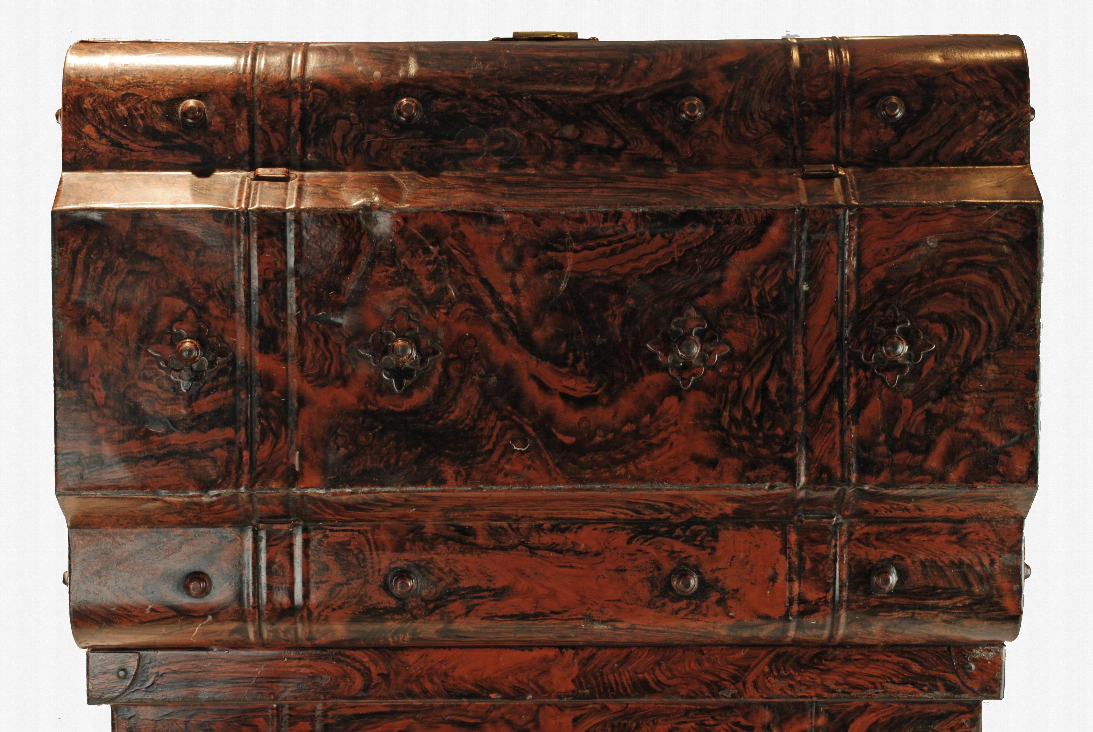 English Chatham & Wilkes Faux Bois Steel Steamer Trunk J & E Bates Brass Latch For Sale 4