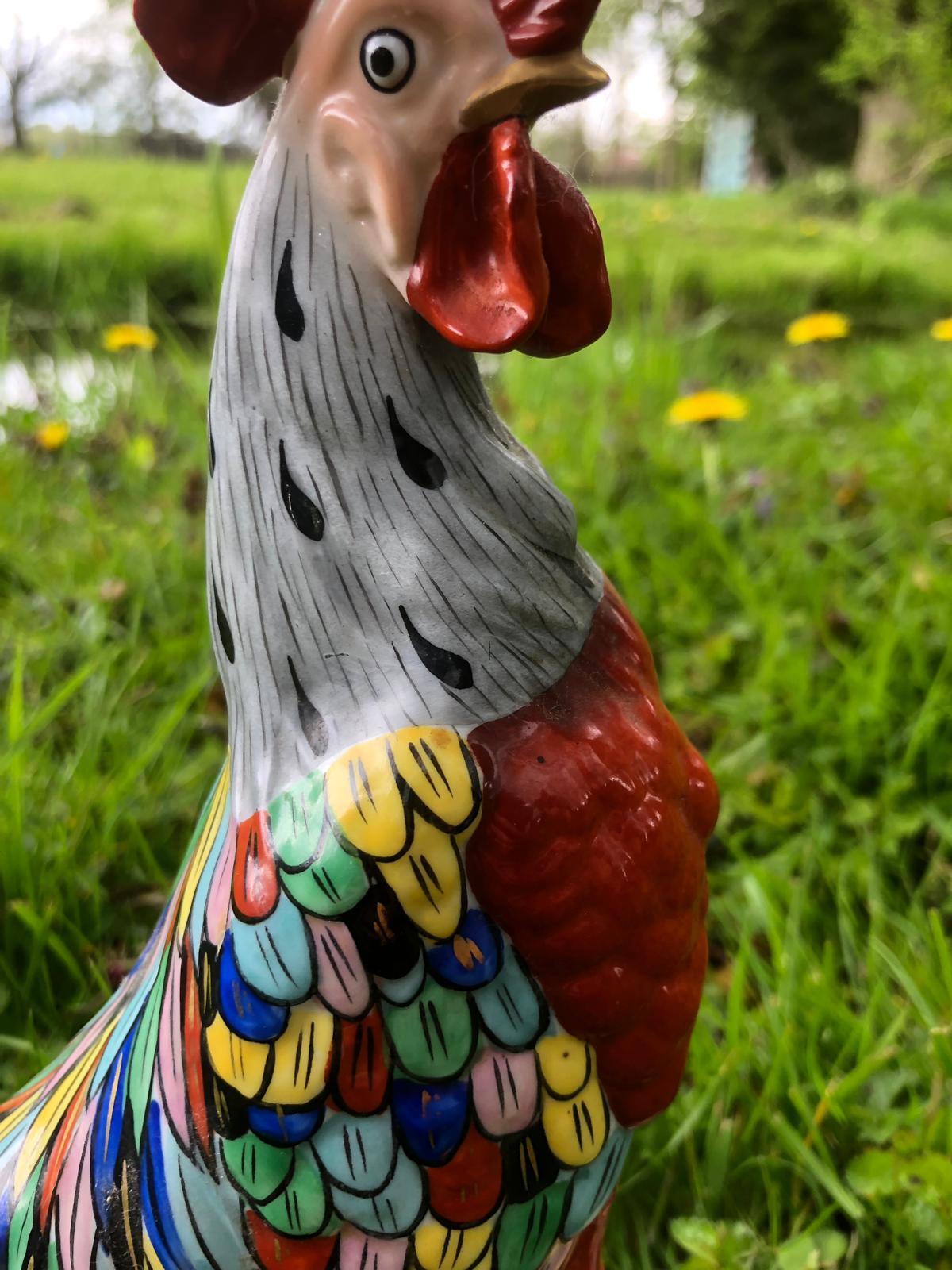 English Chelsea House Rooster in Porcelain For Sale 1