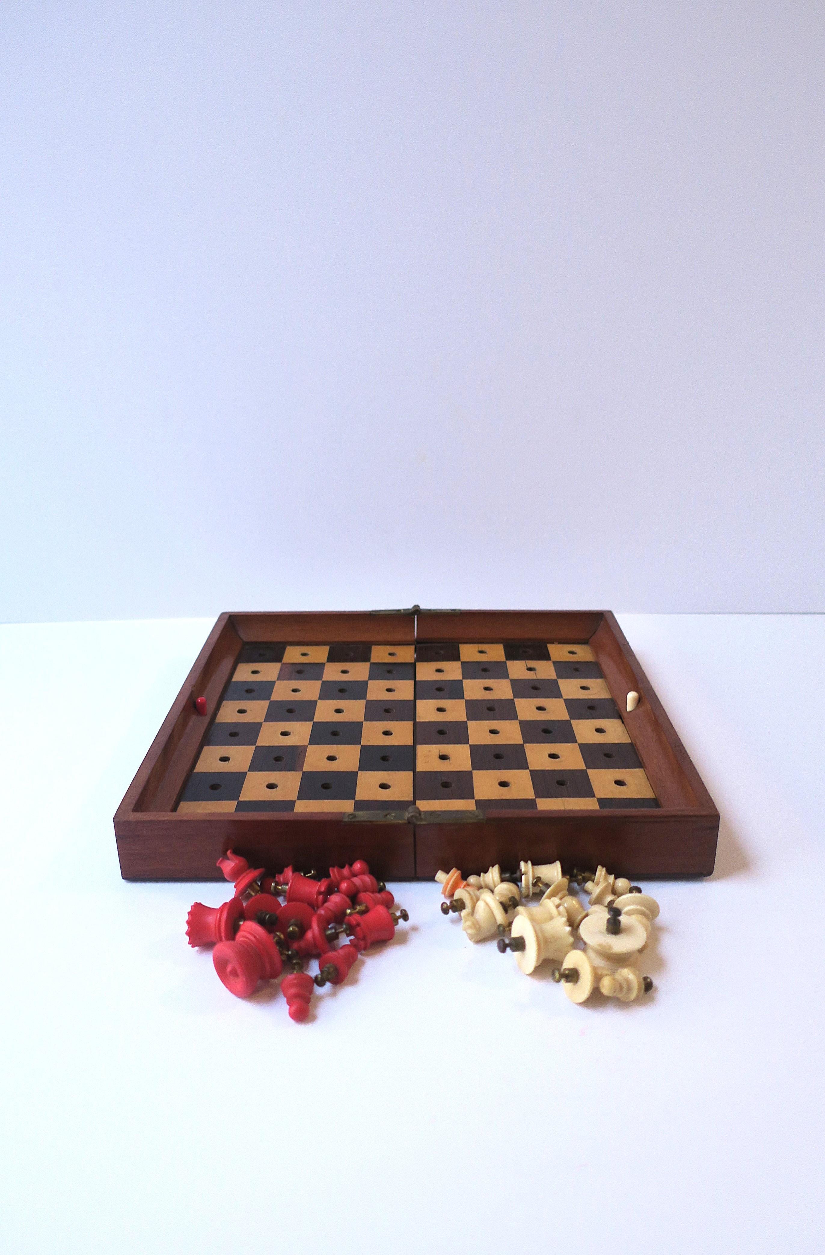 Bois Jeu d'échecs anglais portable en vente
