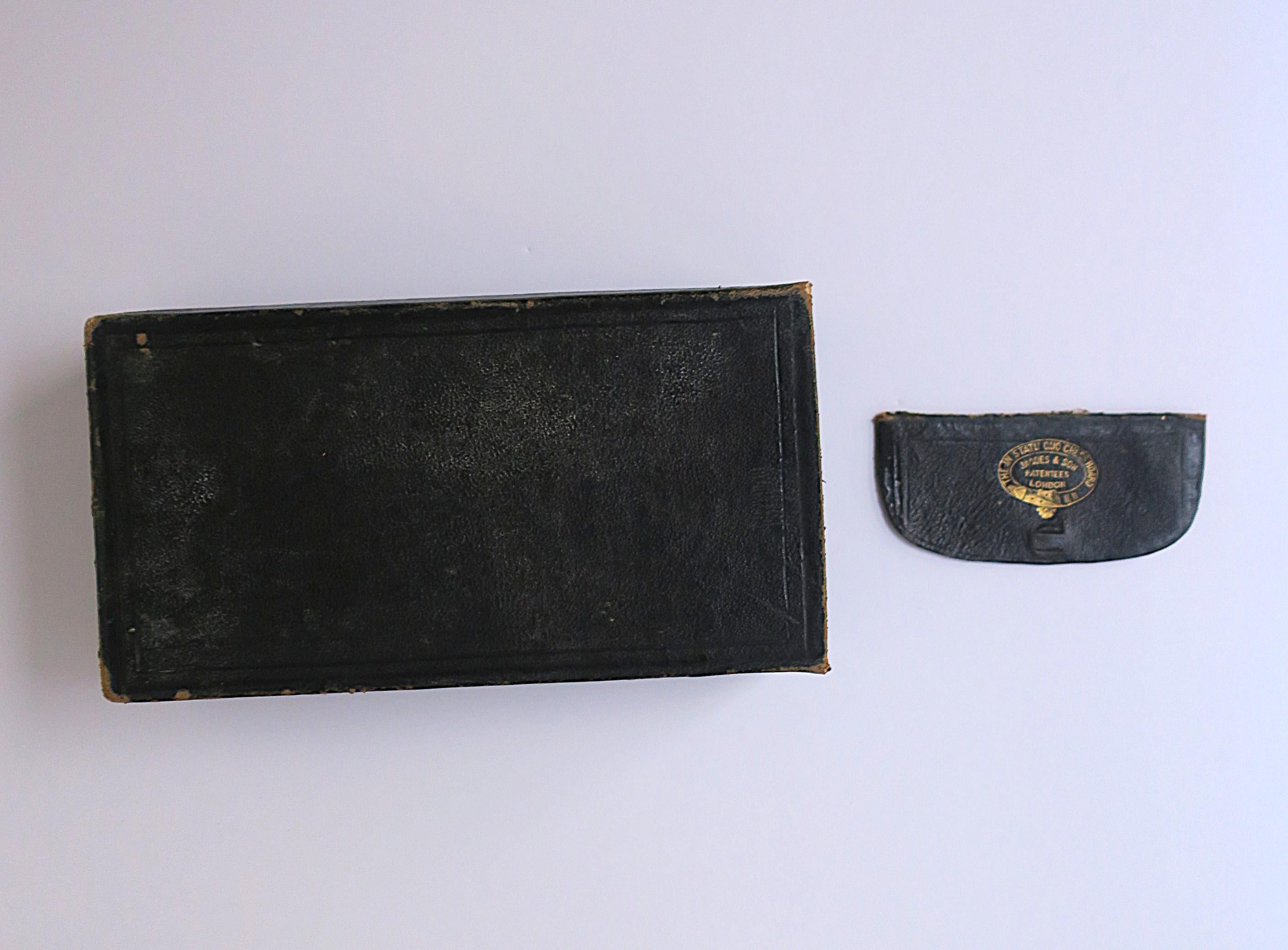 English Chess Game Set Portable, Circa Late 19th Century For Sale 6