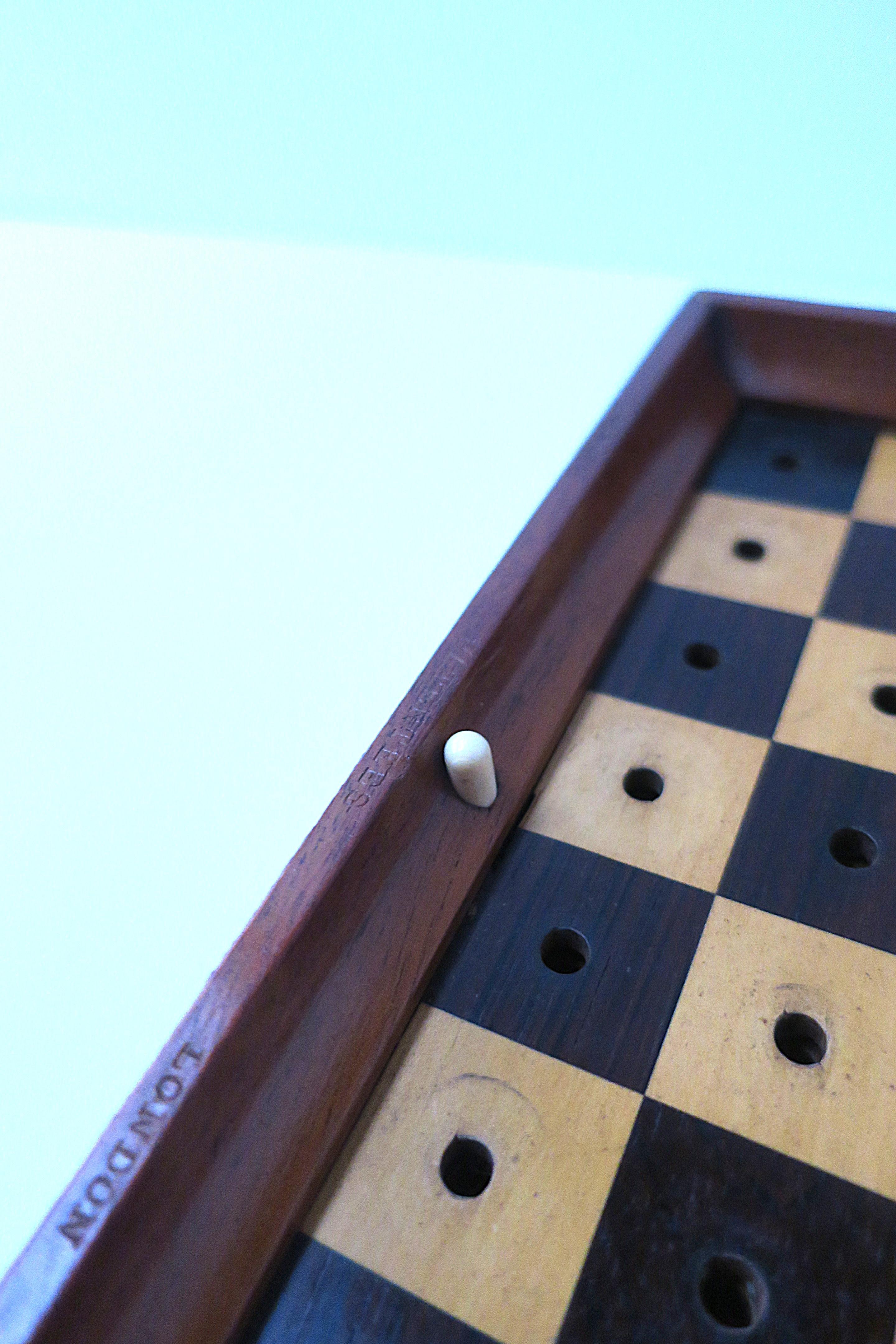 English Chess Game Set Portable, Circa Late 19th Century For Sale 7