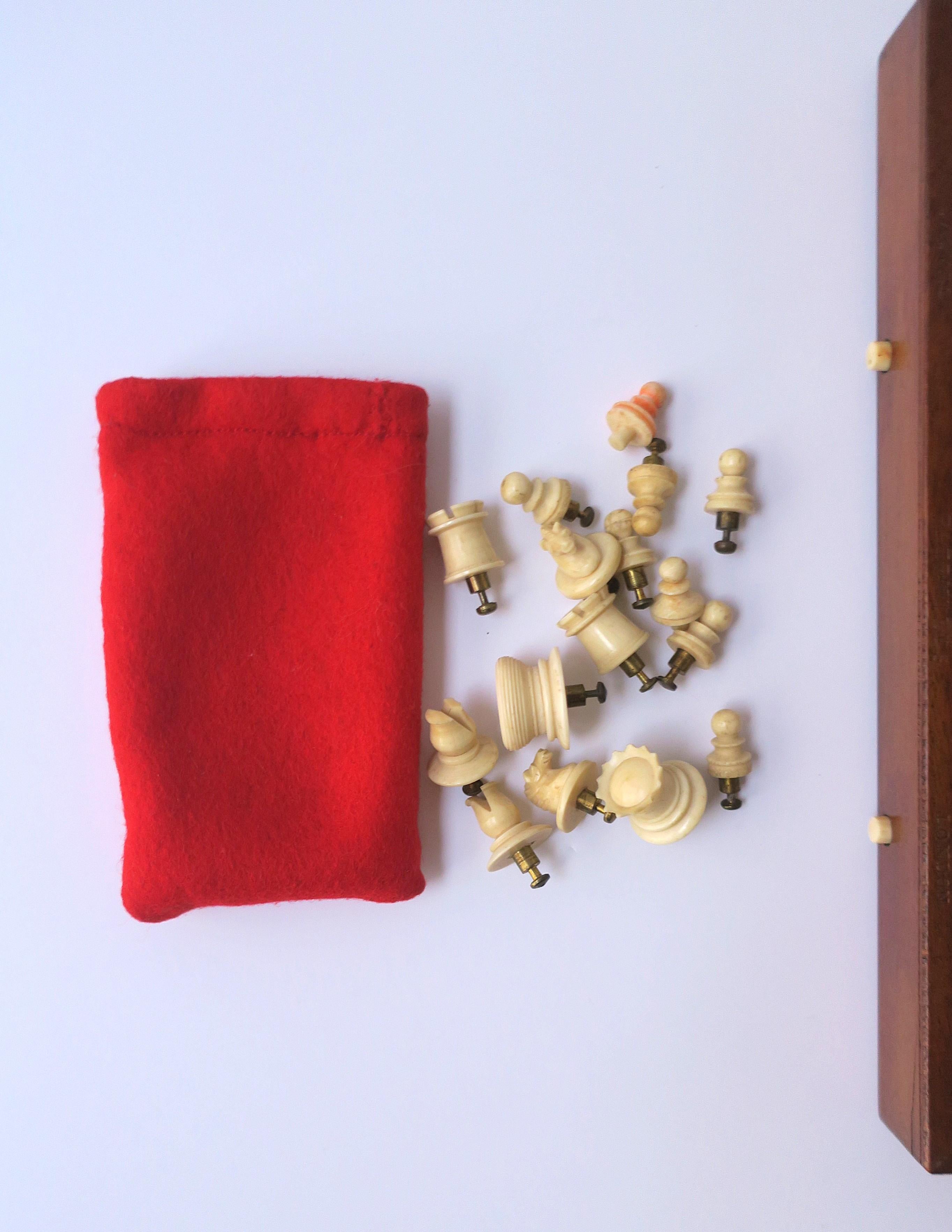 English Chess Game Set Portable, Circa Late 19th Century For Sale 10