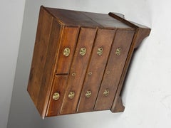 Commode anglaise, C.I.C. 1780, antique