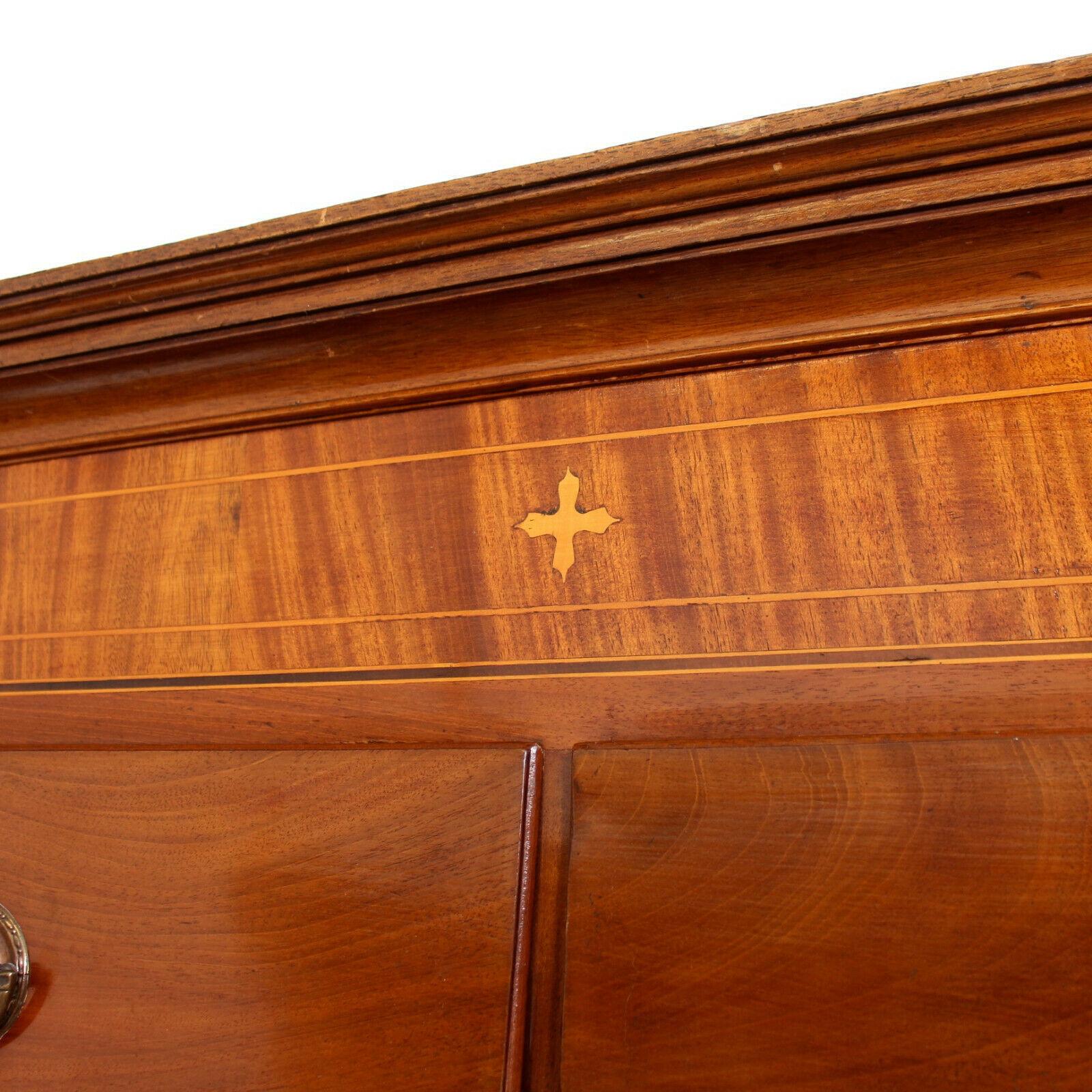 English Chest on Chest of Drawers 19th Century Inlaid Mahogany For Sale 7