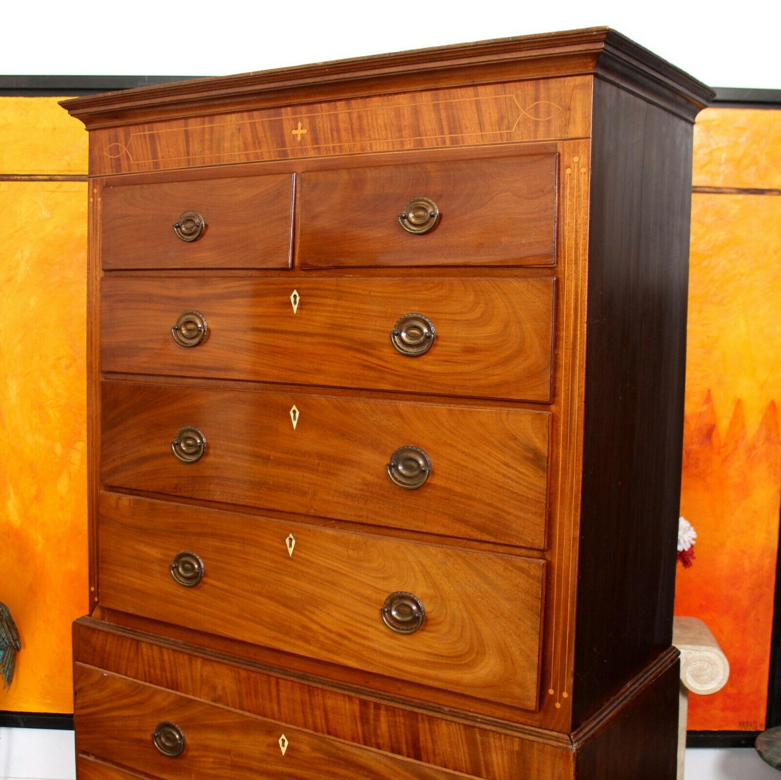 English Chest on Chest of Drawers 19th Century Inlaid Mahogany For Sale 2