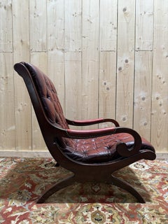 Englischer Chesterfield-Sessel mit Knopfverzierung aus Leder