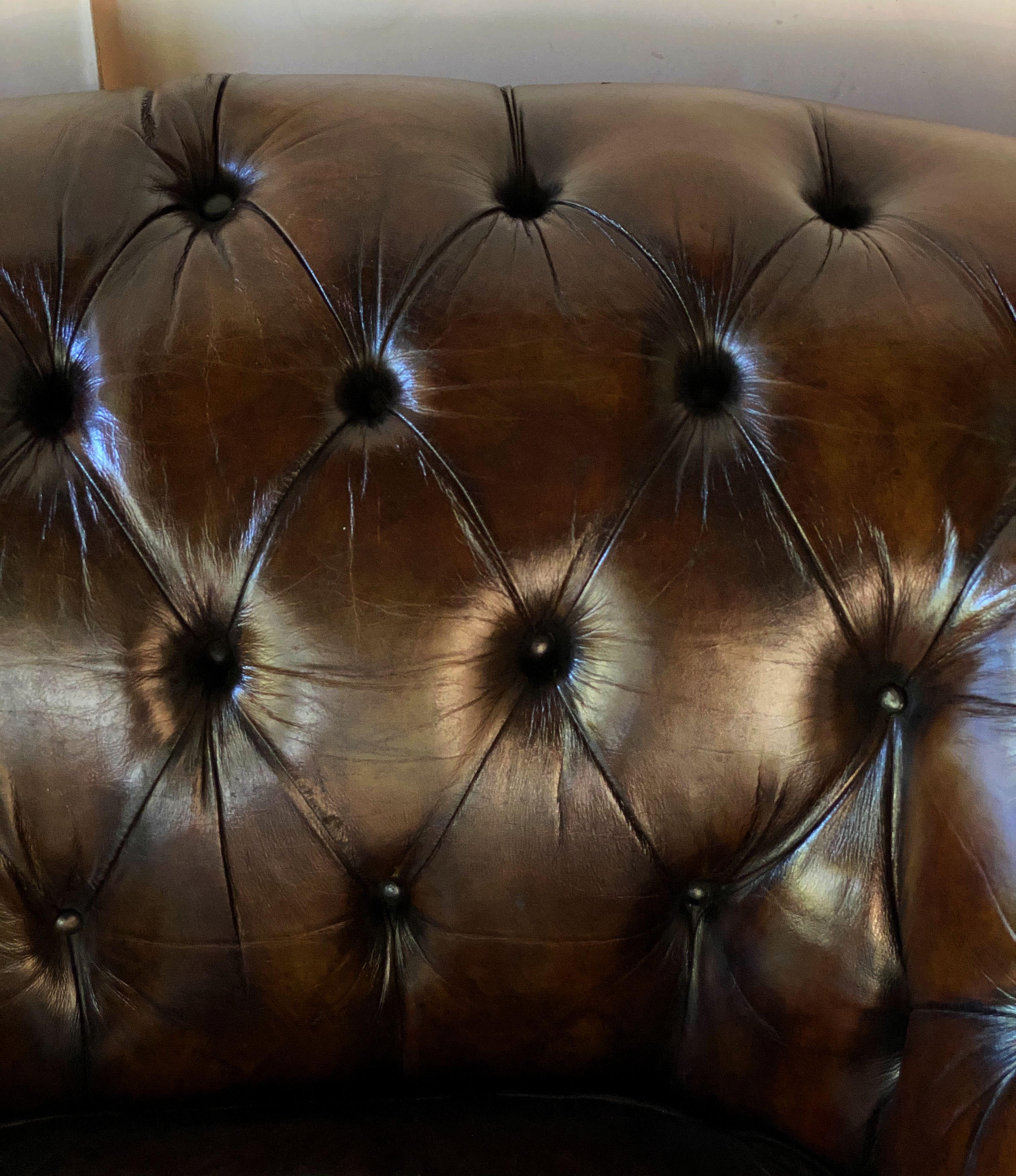 English Chesterfield Sofa of Tufted Leather 5