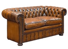 English Chesterfield Sofa of Tufted Leather