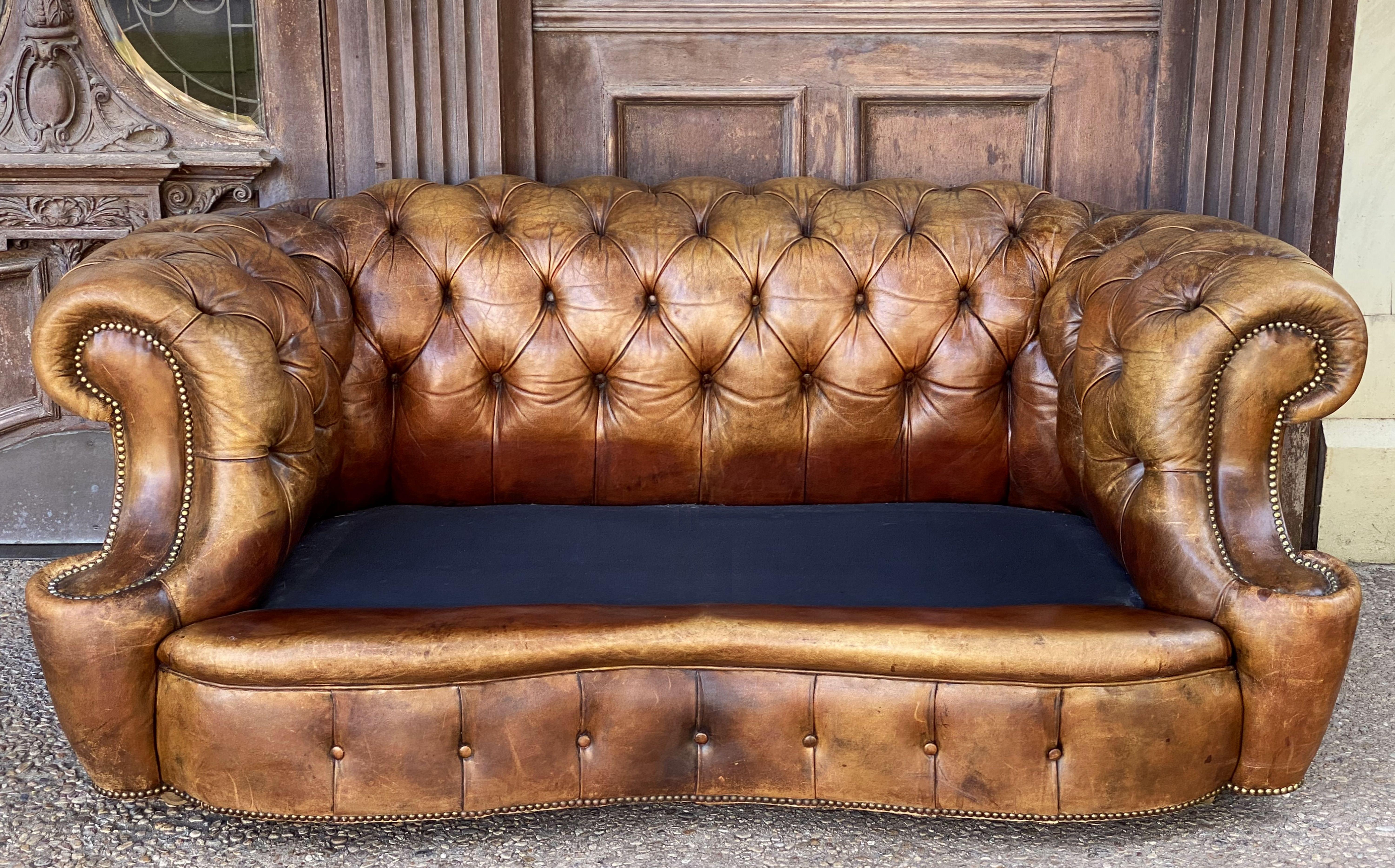 English Chesterfield Sofa of Tufted Leather 15